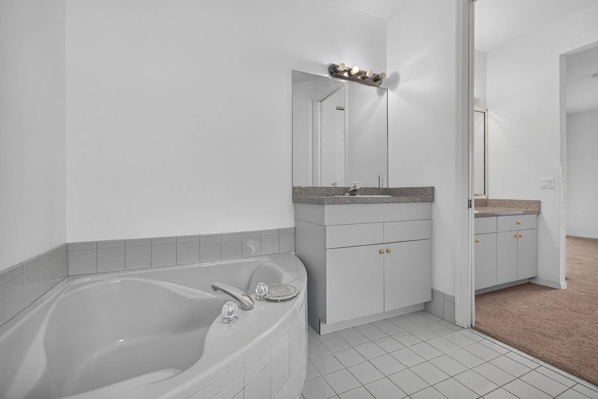 900 SE 2ND Avenue, Dania Beach, FL 33004 27-web-or-mls-_A7A9516
