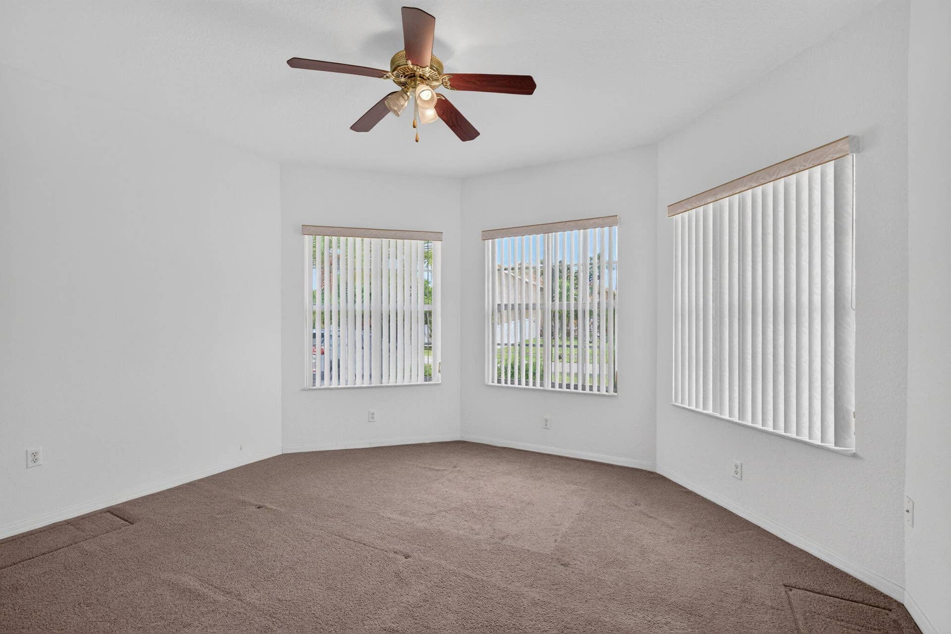 900 SE 2ND Avenue, Dania Beach, FL 33004 28-web-or-mls-_A7A9527