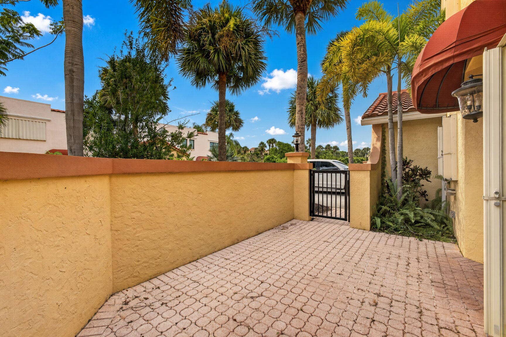 42 Uno Lago Drive, Juno Beach, FL 33408 7-web-or-mls-wDeDw