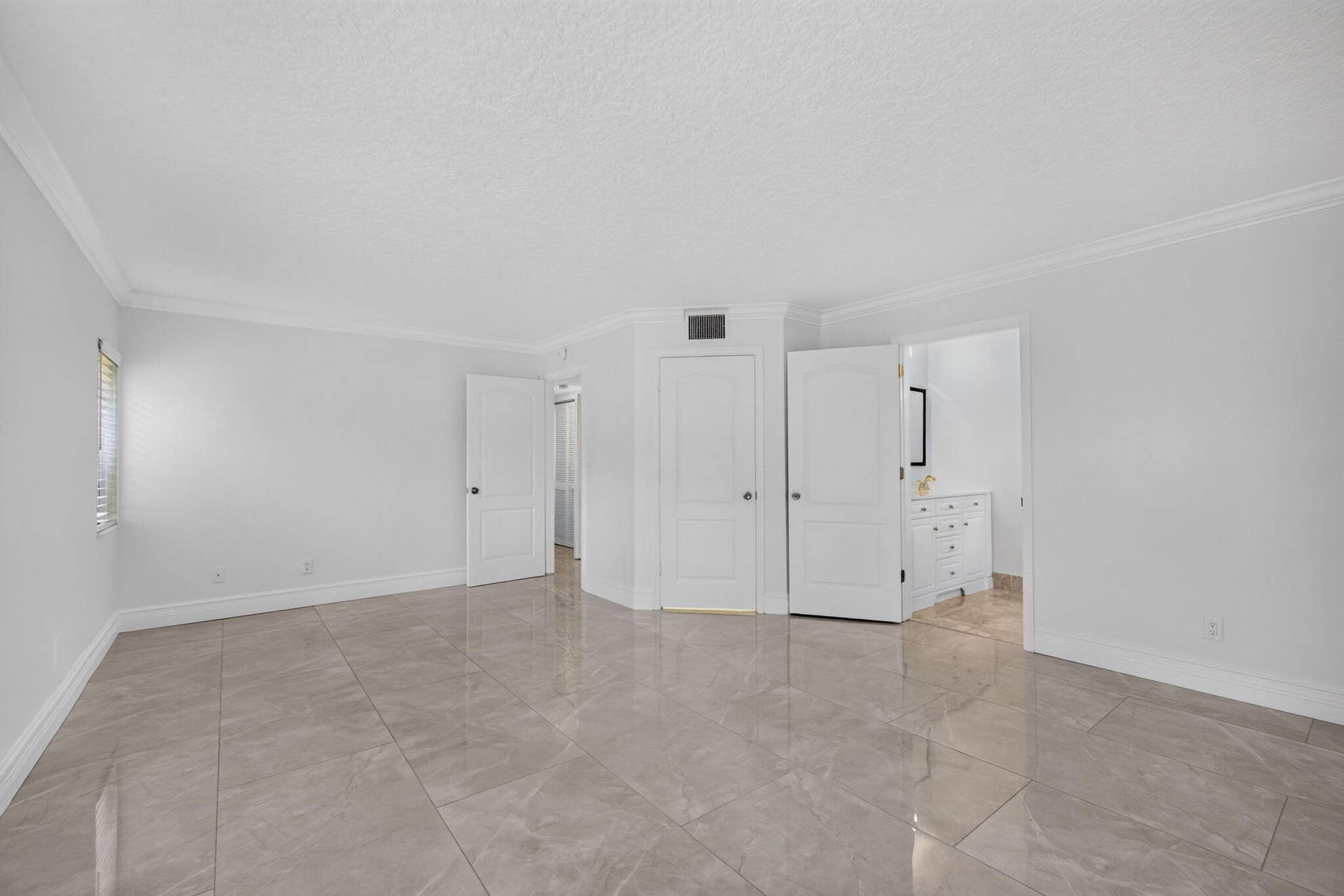 42 Uno Lago Drive, Juno Beach, FL 33408 25-web-or-mls-5D1A7238