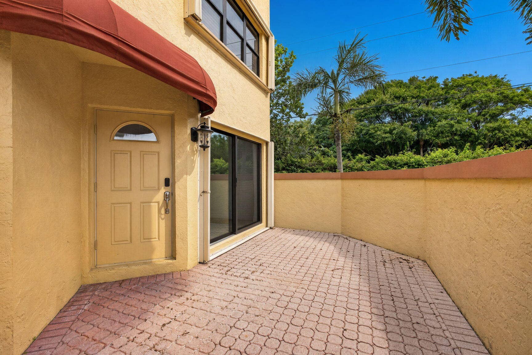 42 Uno Lago Drive, Juno Beach, FL 33408 6-web-or-mls-7CCs9