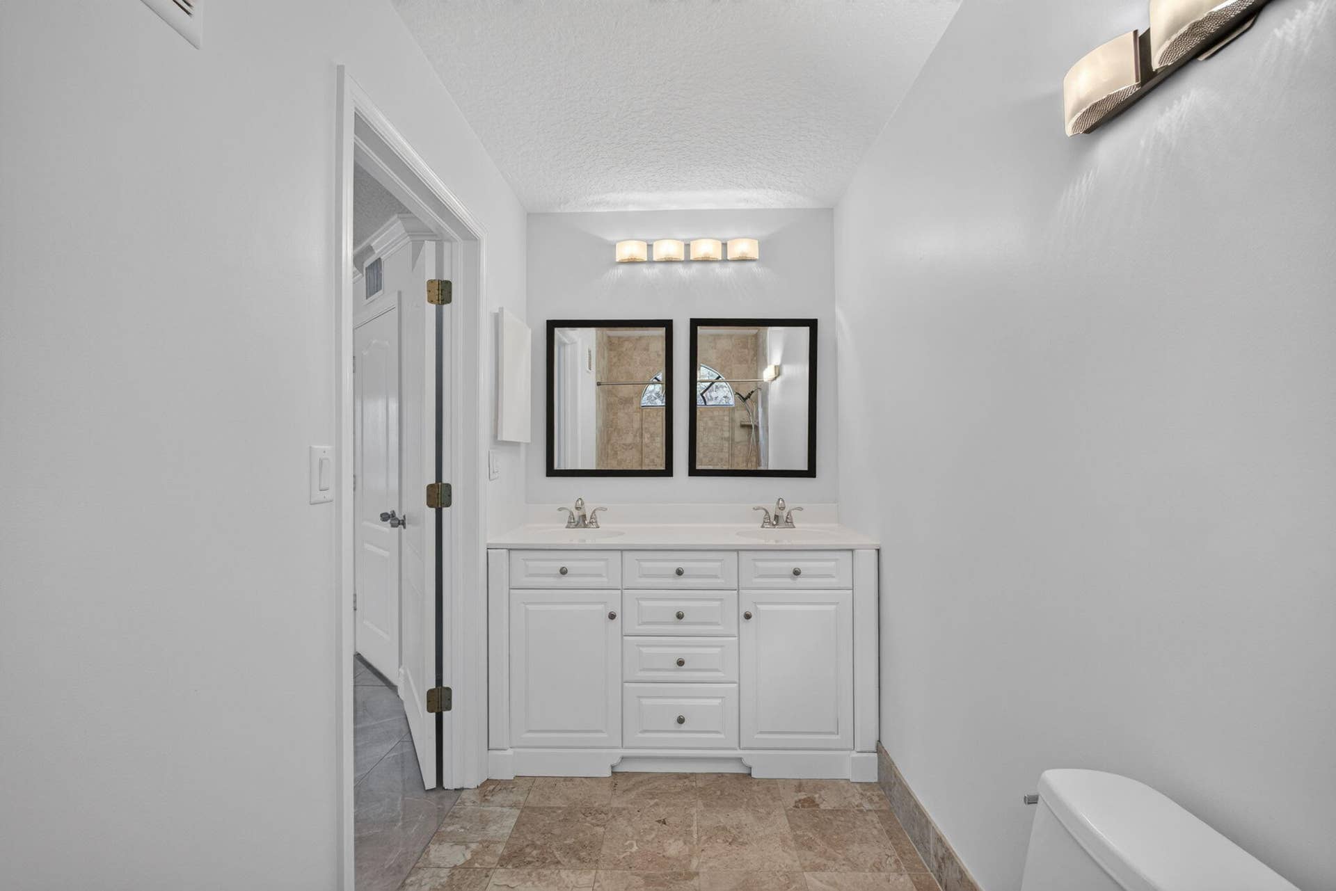 42 Uno Lago Drive, Juno Beach, FL 33408 26-web-or-mls-5D1A7243
