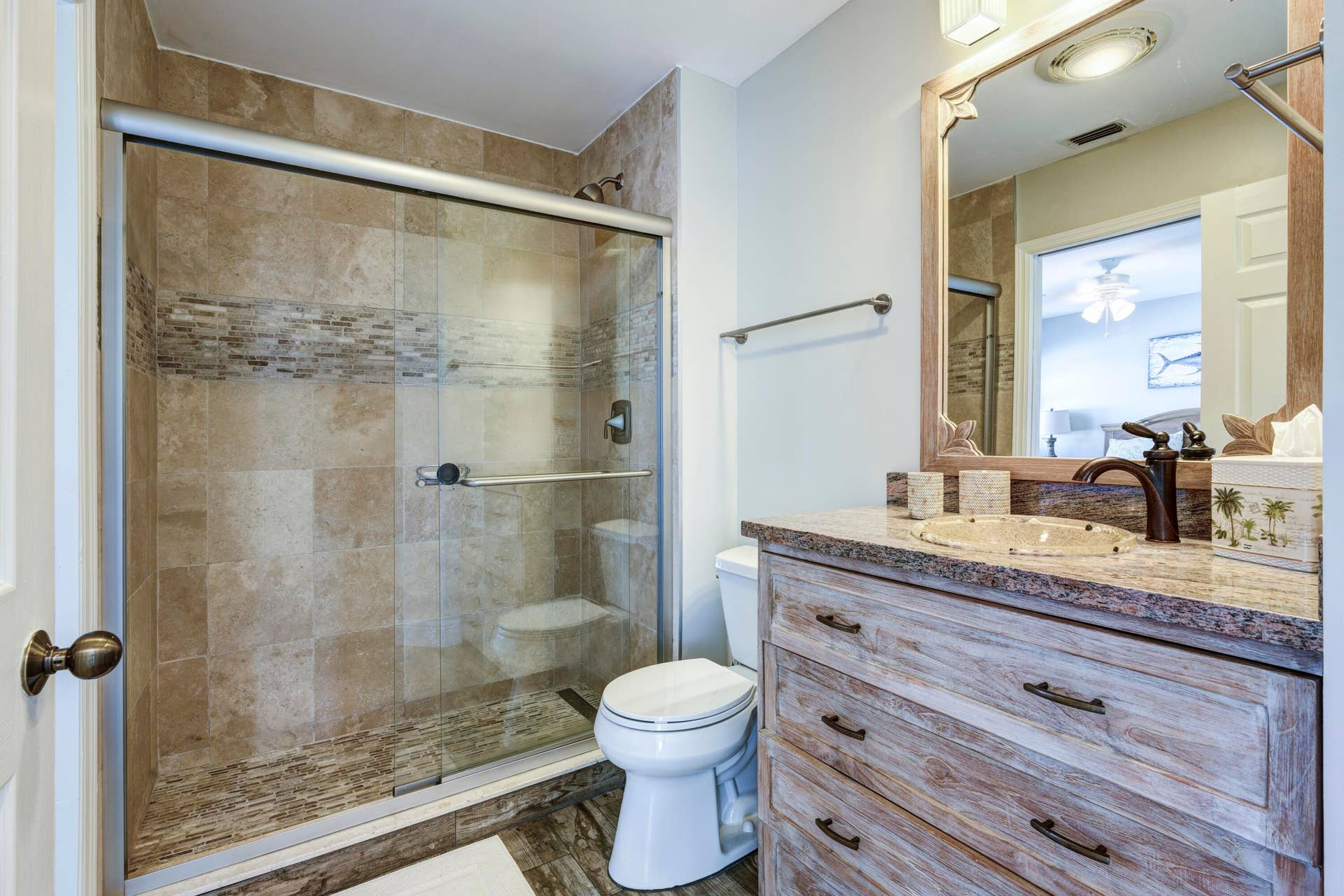 17080 Crossgate Drive, Jupiter, FL 33477 Upstairs Bath
