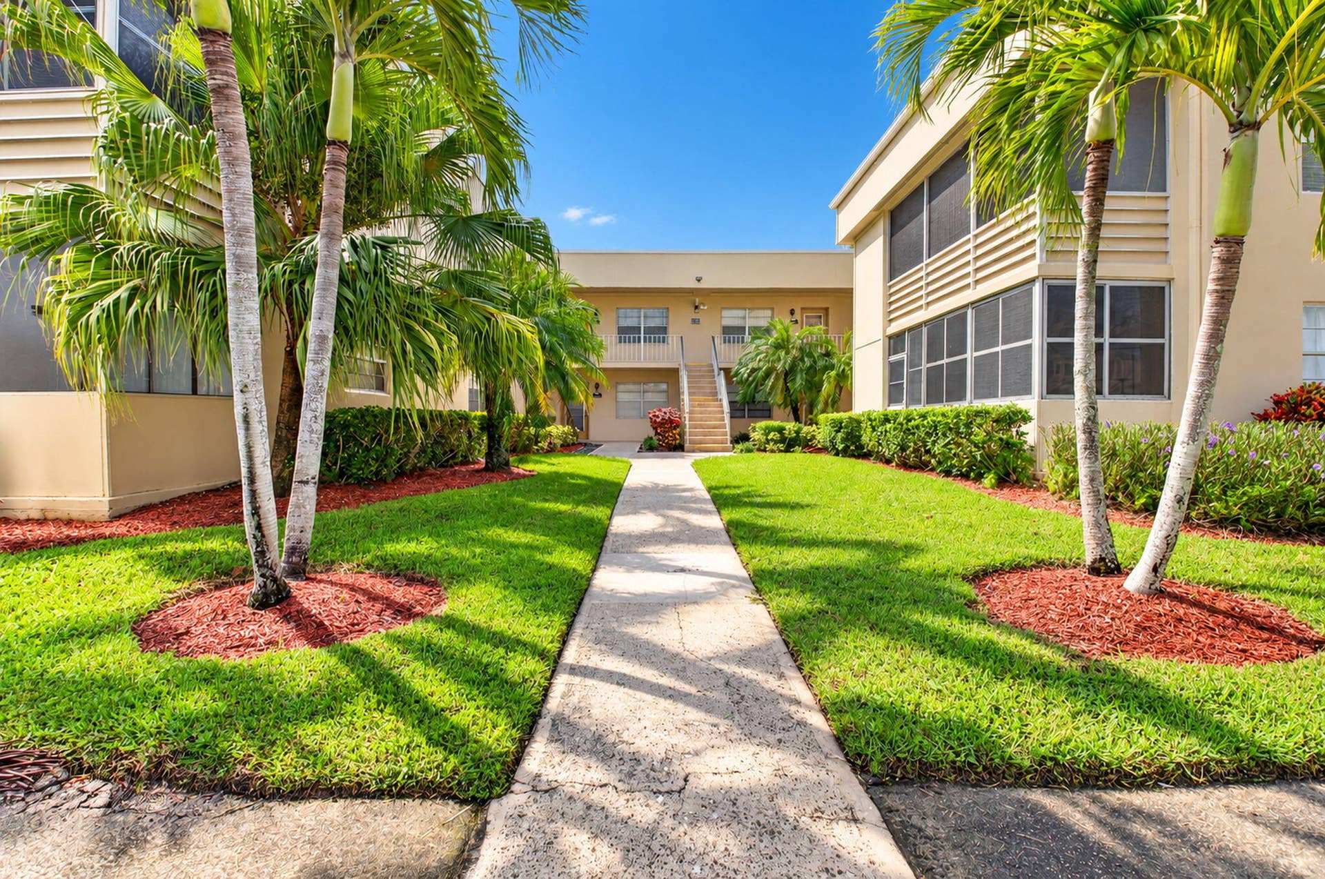 386 Capri I, Delray Beach, FL 33484 End Unit