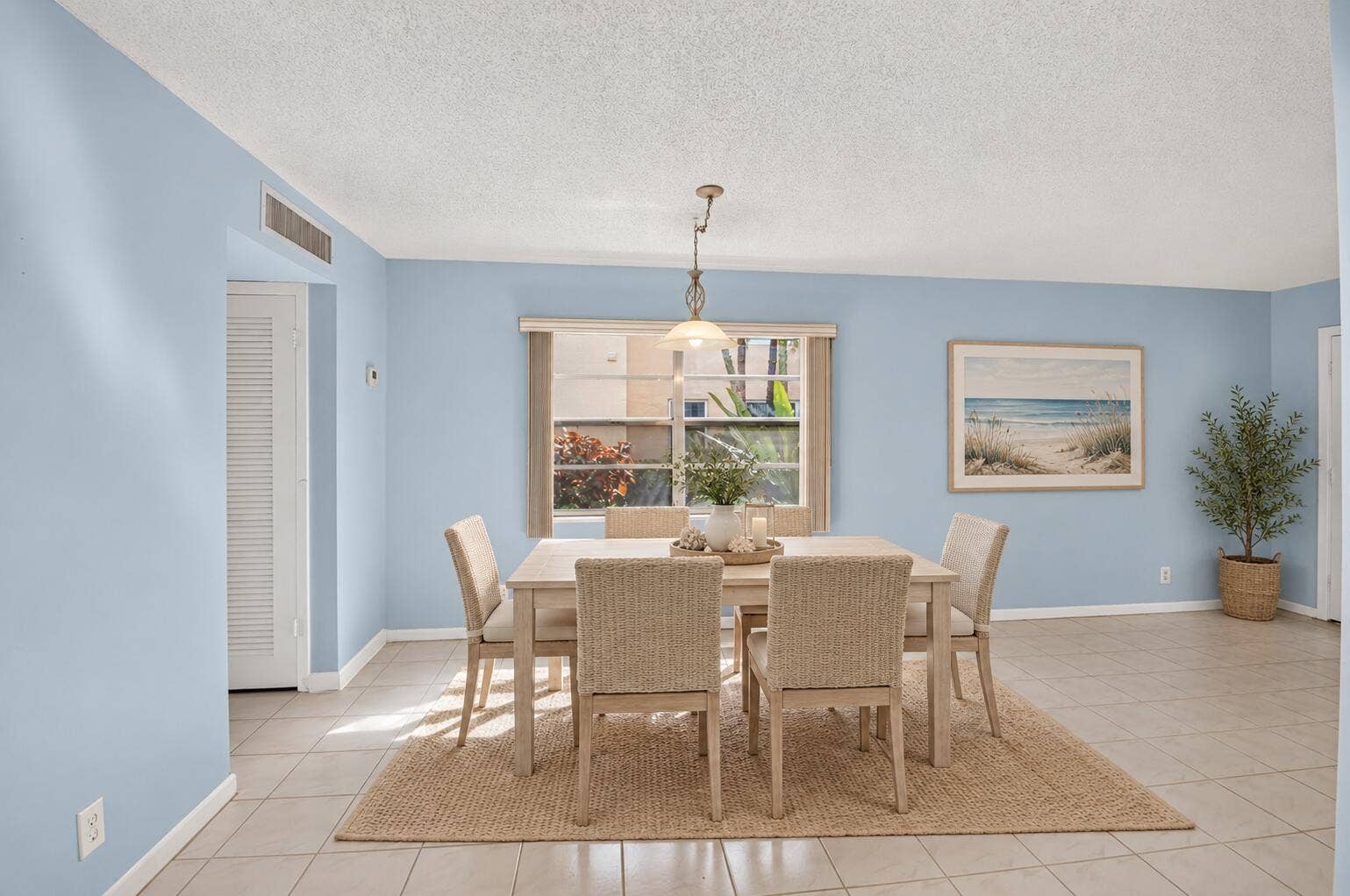 386 Capri I, Delray Beach, FL 33484 Staged to show space