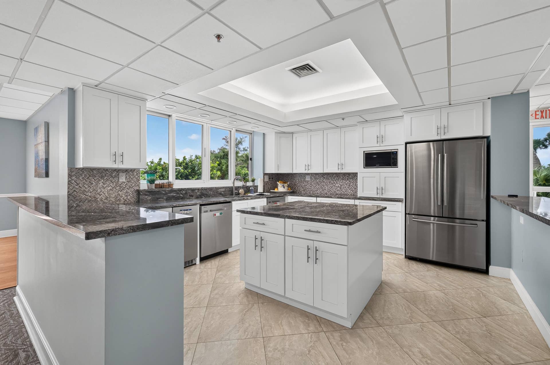 Amenities: Catering rm