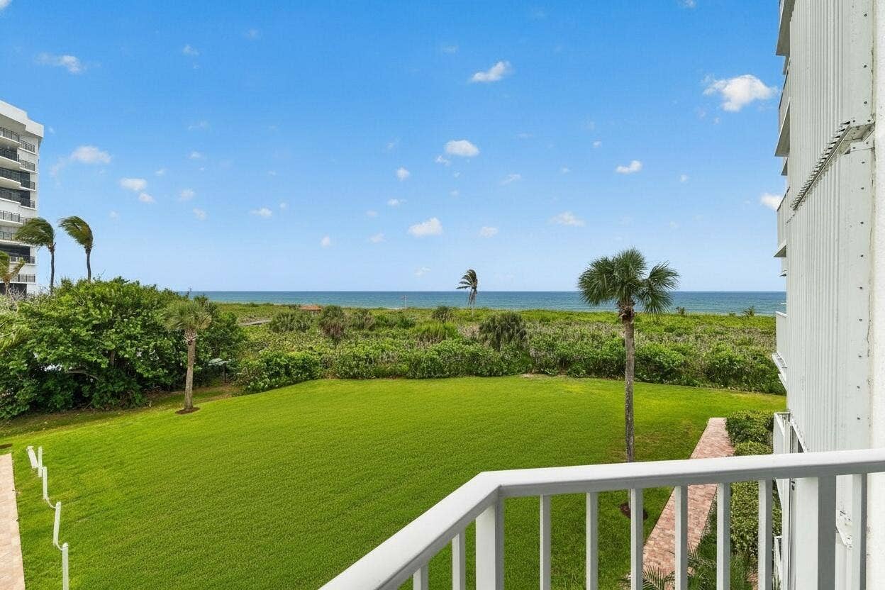 Balcony access from guest rm