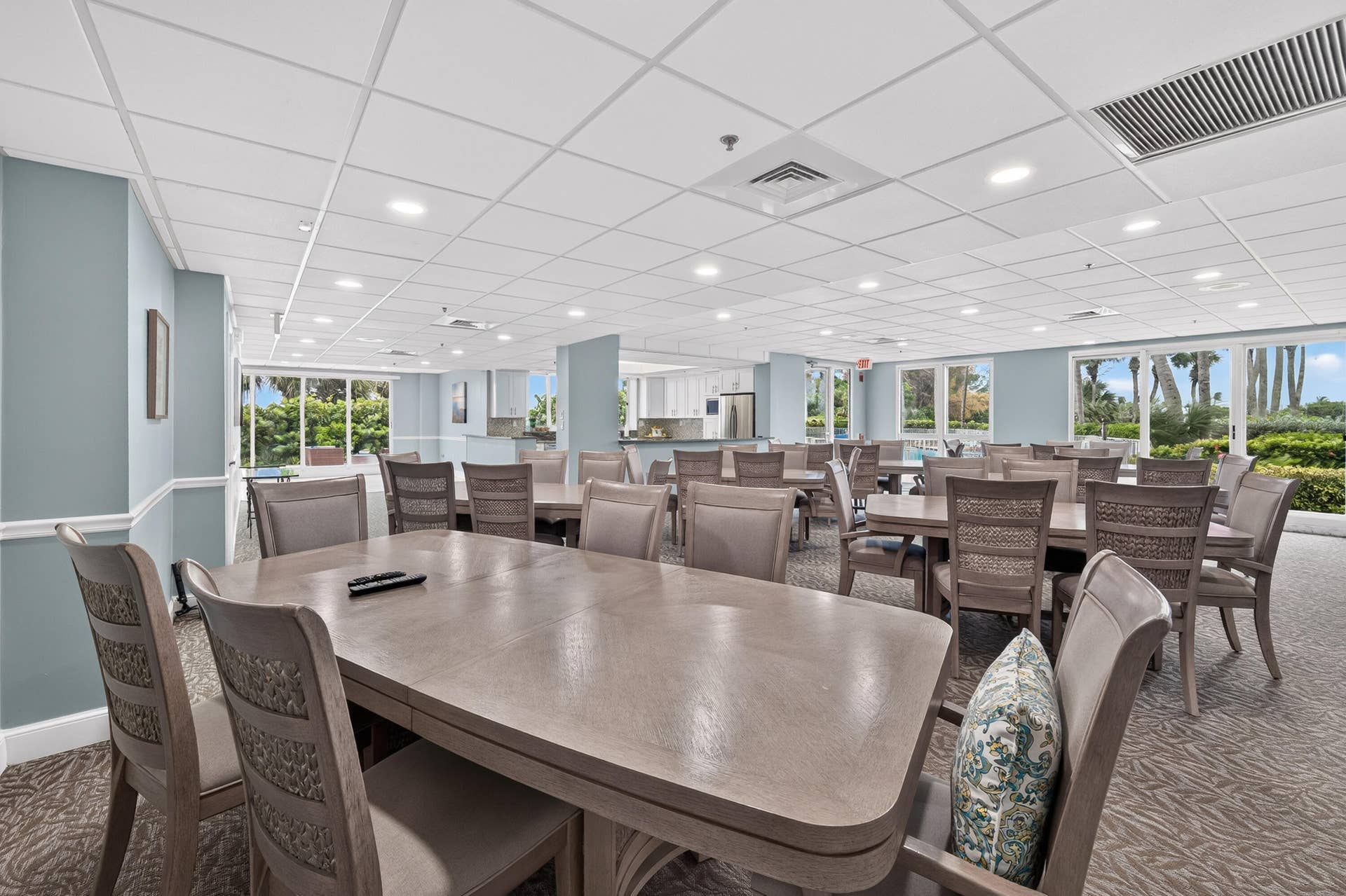 Amenities: Catering rm