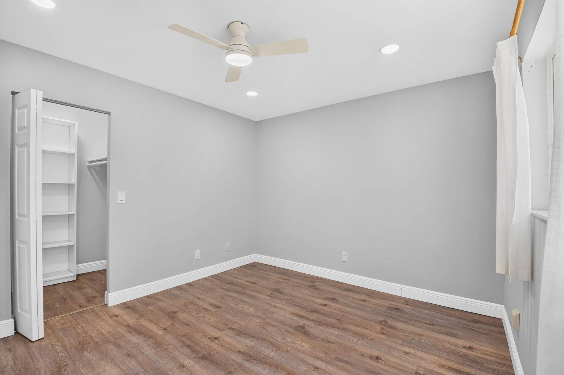 163 LAKE EVELYN Drive, West Palm Beach, FL 33411 Walk In Closet, New Ceiling Fan w Remote, Pocket Lighting