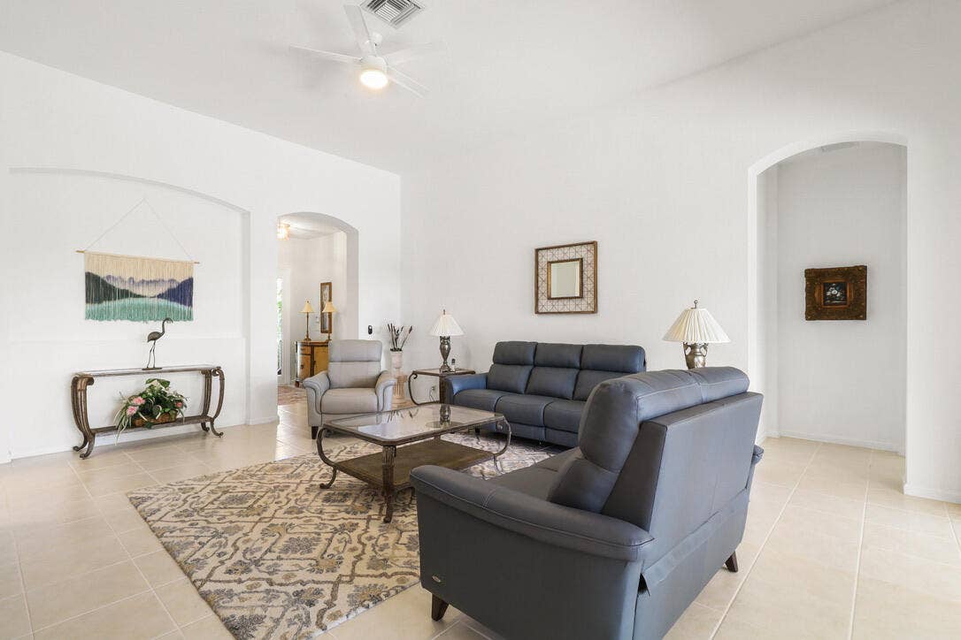 9110 Bay Harbour Circle, West Palm Beach, FL 33411 Living Room