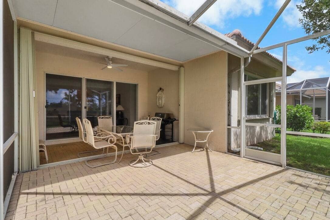 9110 Bay Harbour Circle, West Palm Beach, FL 33411 patio