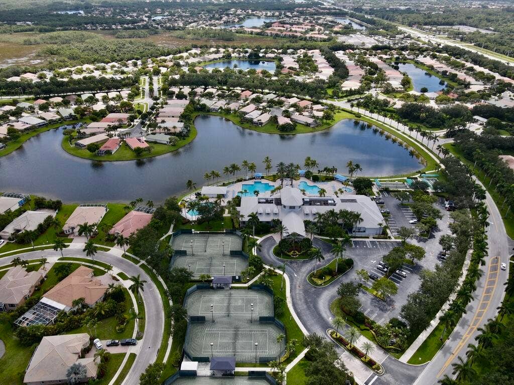 9110 Bay Harbour Circle, West Palm Beach, FL 33411 clubhouse