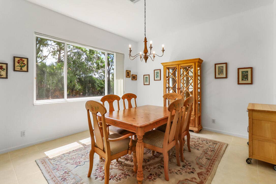 9110 Bay Harbour Circle, West Palm Beach, FL 33411 Dining room