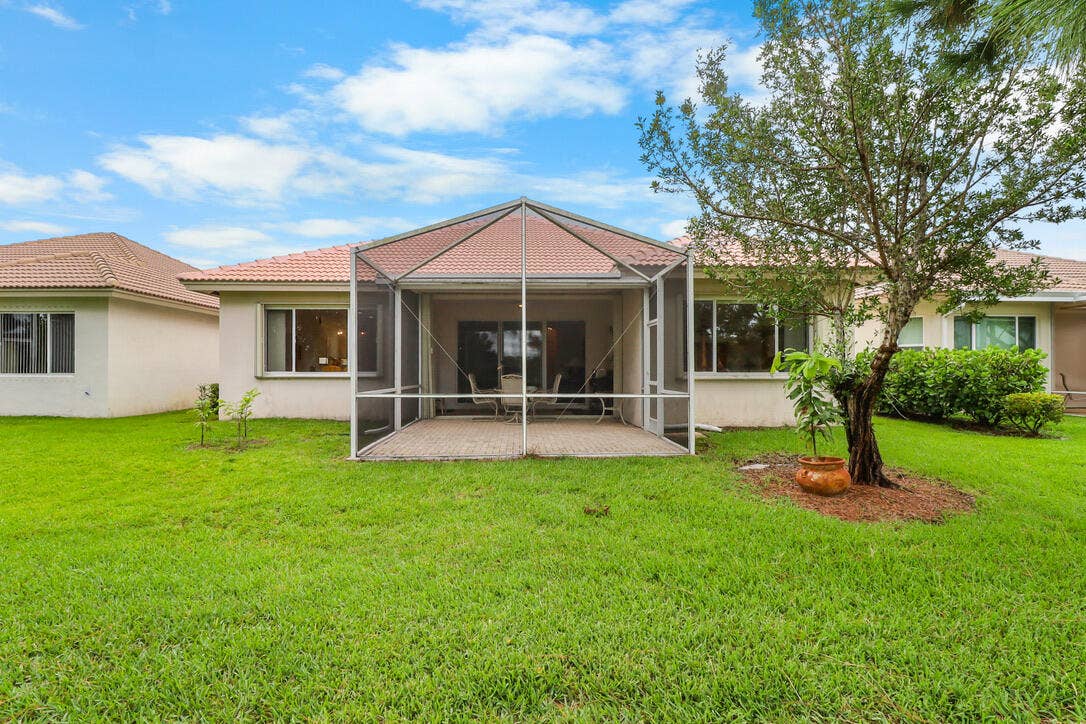 9110 Bay Harbour Circle, West Palm Beach, FL 33411 Backyard
