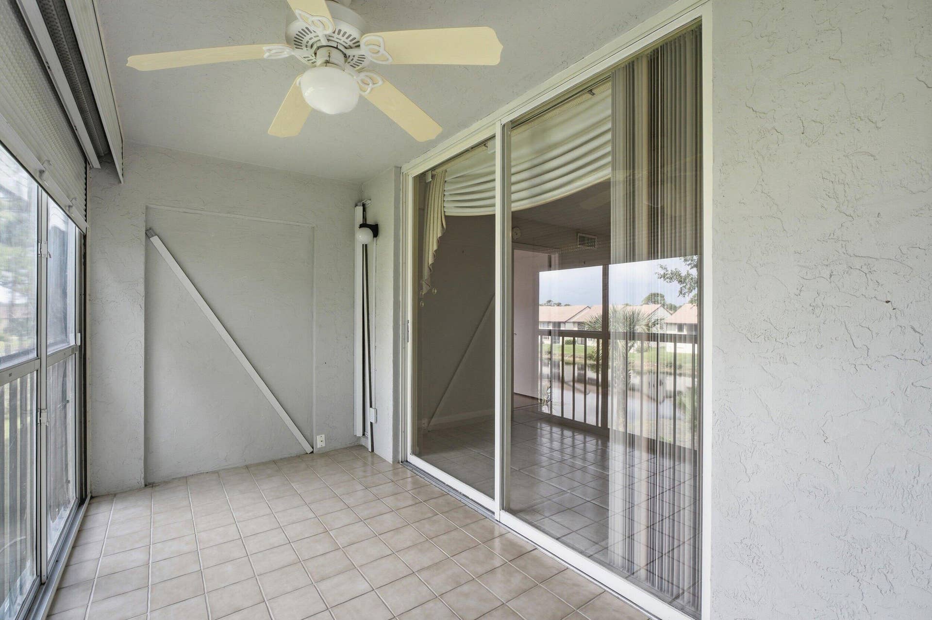 4725 LUCERNE LAKES Boulevard E, #301, Lake Worth, FL 33467 25_smg04564