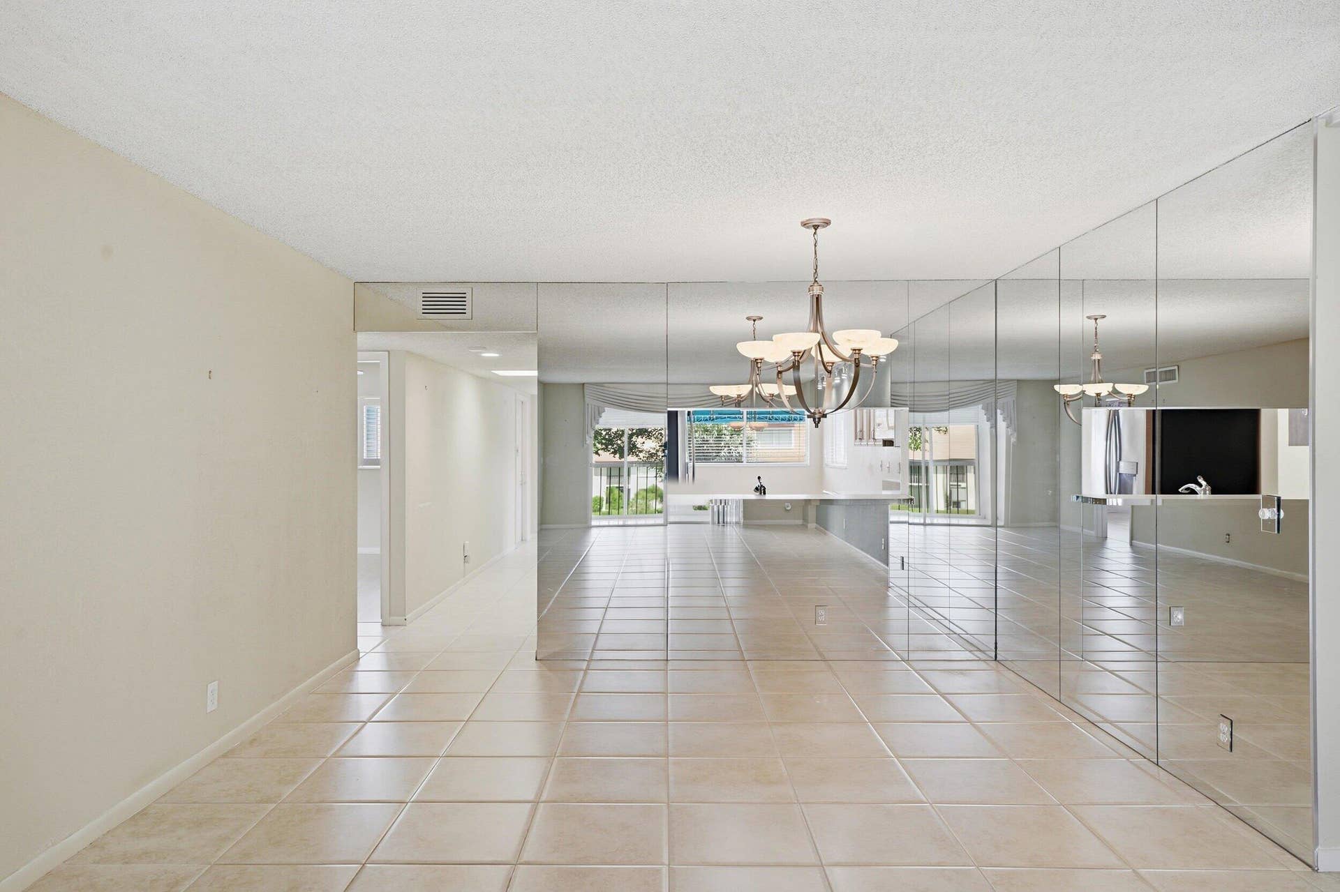 4725 LUCERNE LAKES Boulevard E, #301, Lake Worth, FL 33467 5_smg04524