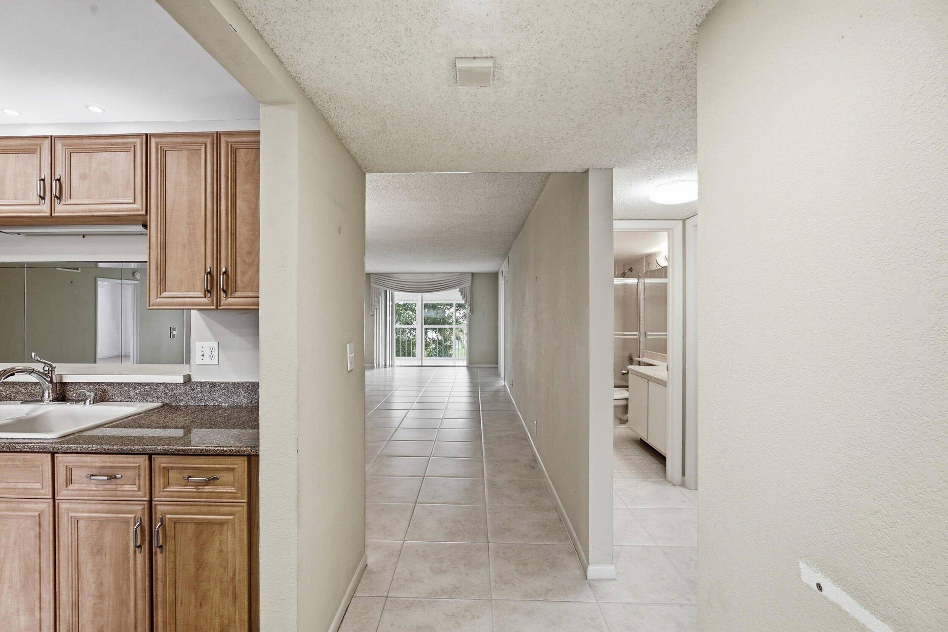 4725 LUCERNE LAKES Boulevard E, #301, Lake Worth, FL 33467 12_smg04489