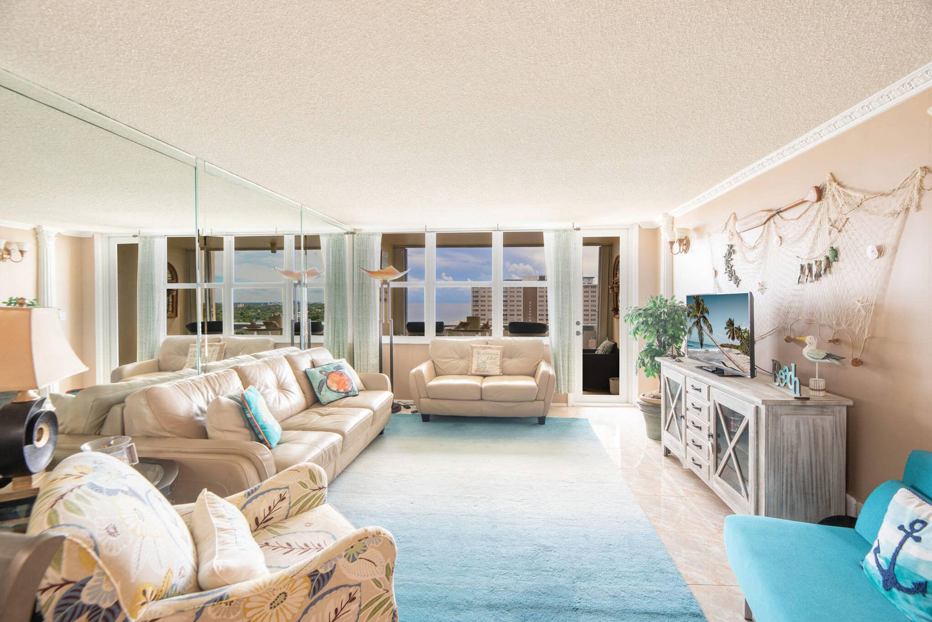 JH 1404 living room 2