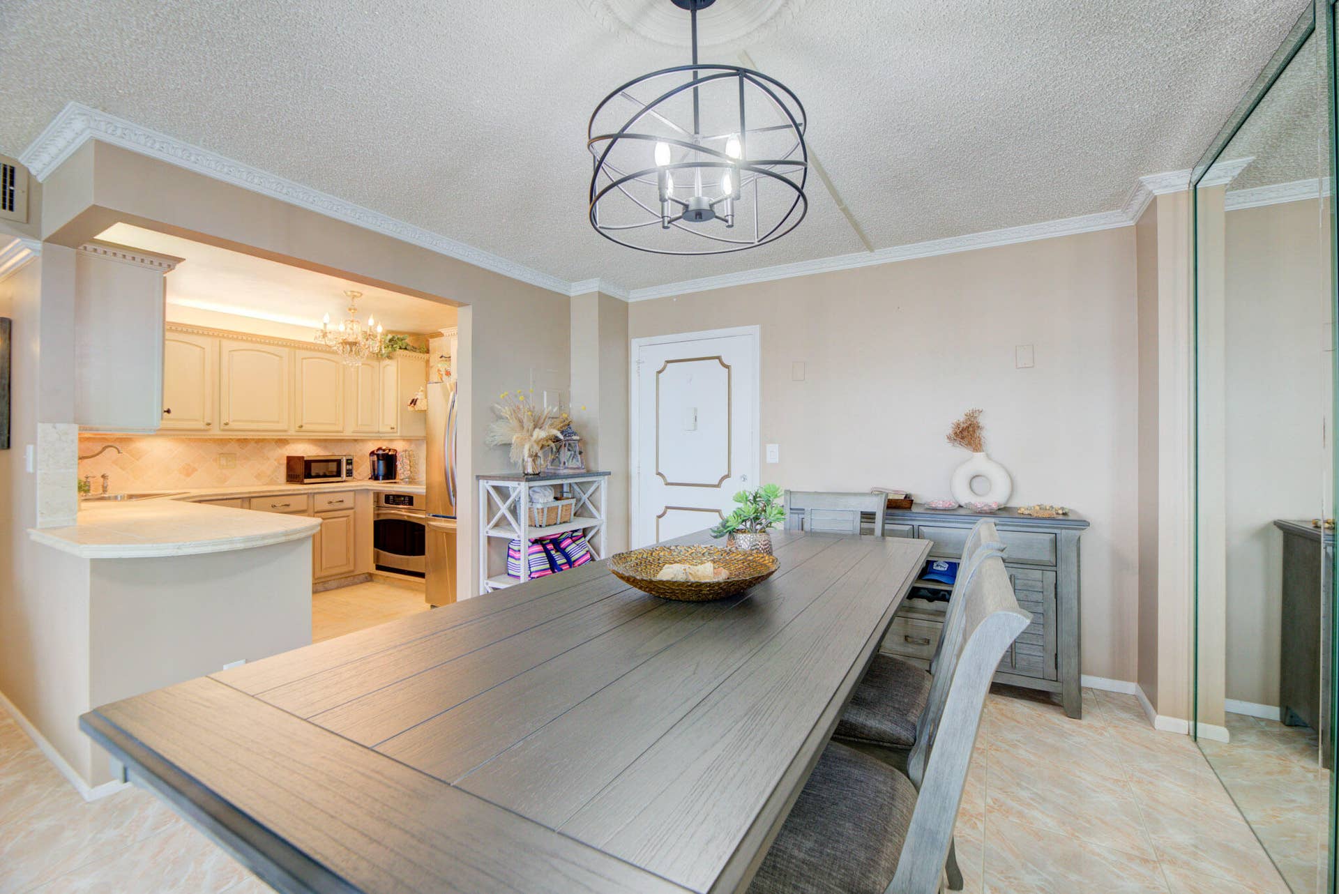 JH 1404 dining table kitchen