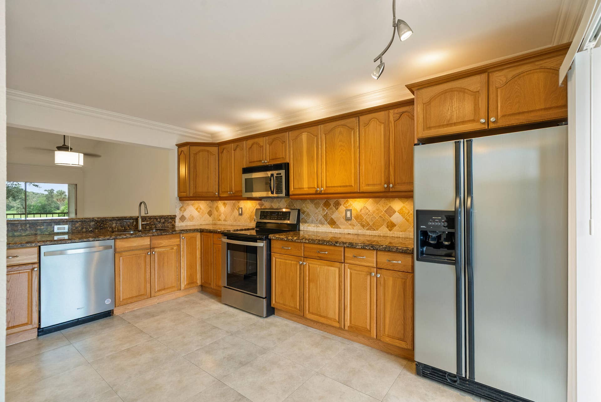 260 NW 67TH Street, #A204, Boca Raton, FL 33487 SS appliances