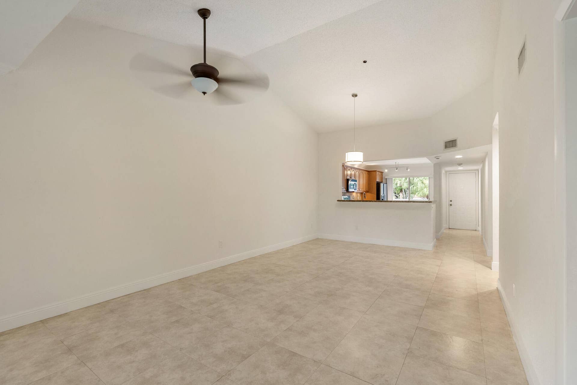260 NW 67TH Street, #A204, Boca Raton, FL 33487 DSC06104