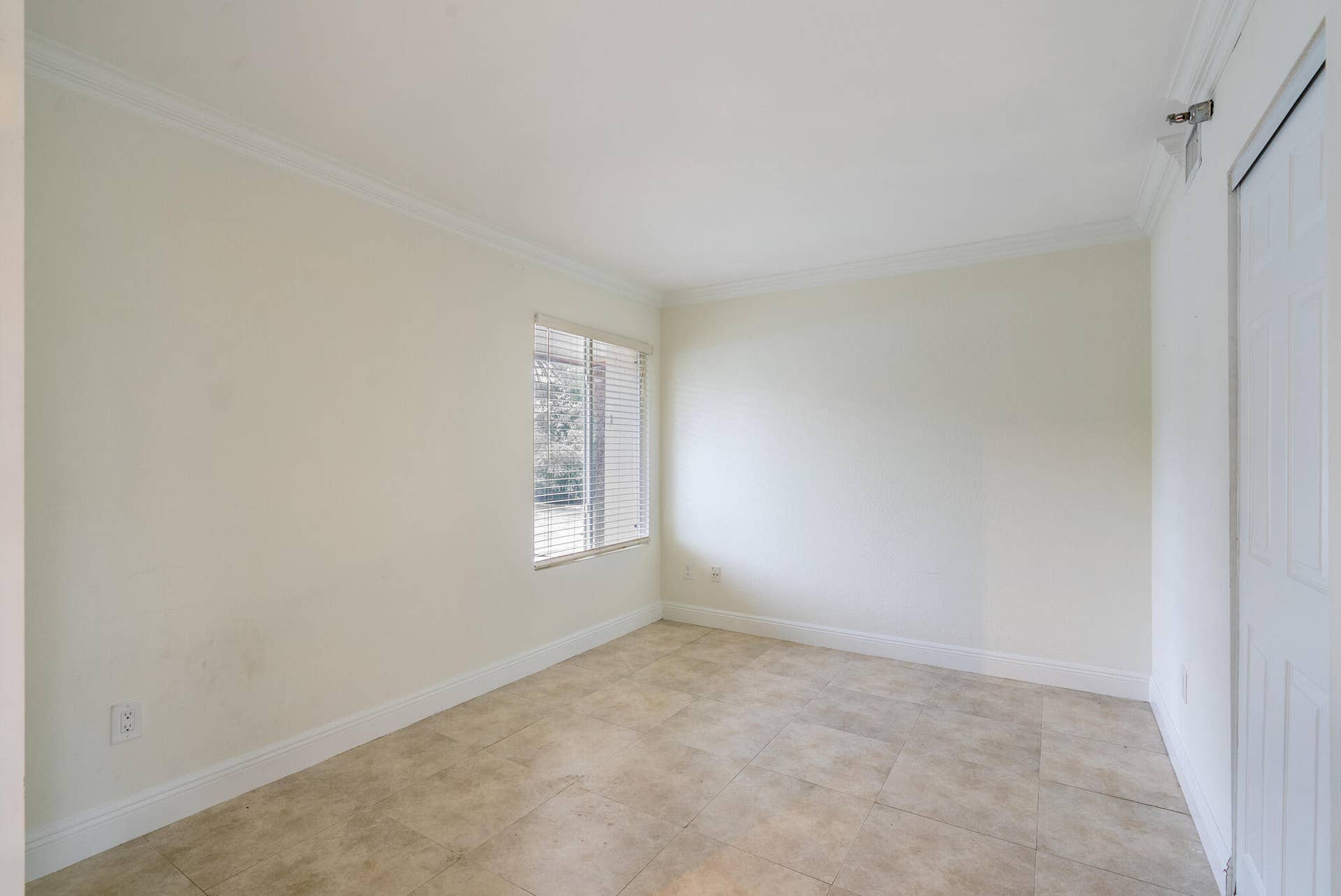 260 NW 67TH Street, #A204, Boca Raton, FL 33487 DSC05906