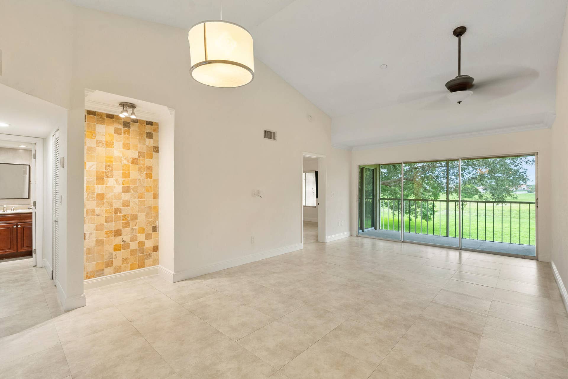 260 NW 67TH Street, #A204, Boca Raton, FL 33487 DSC06062