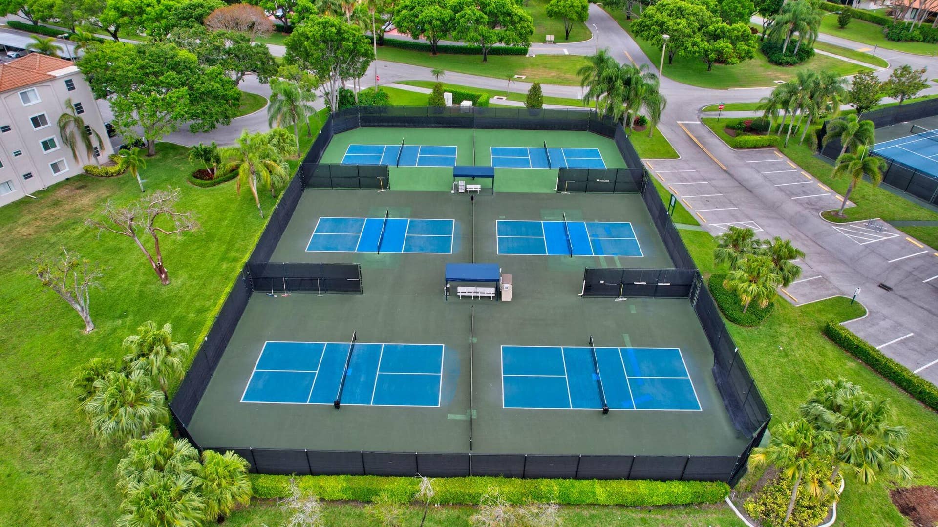 6065 Pointe Regal Circle, #403, Delray Beach, FL 33484 06_tennis_pickleball_courts