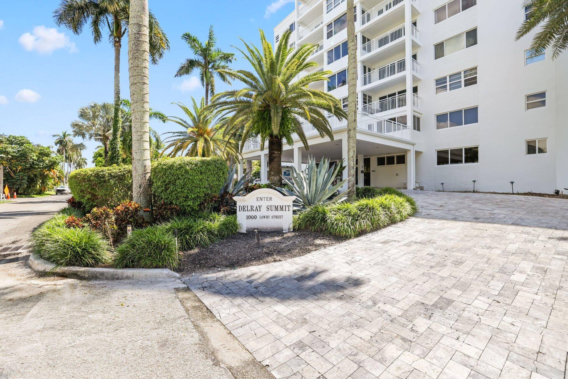 Entrance to Delray Summit. Just moments from the renowned dining, boutiques, and energy of Atlantic Avenue, the location offers an exceptional combination of waterfront tranquility and downtown Delray lifestyle.