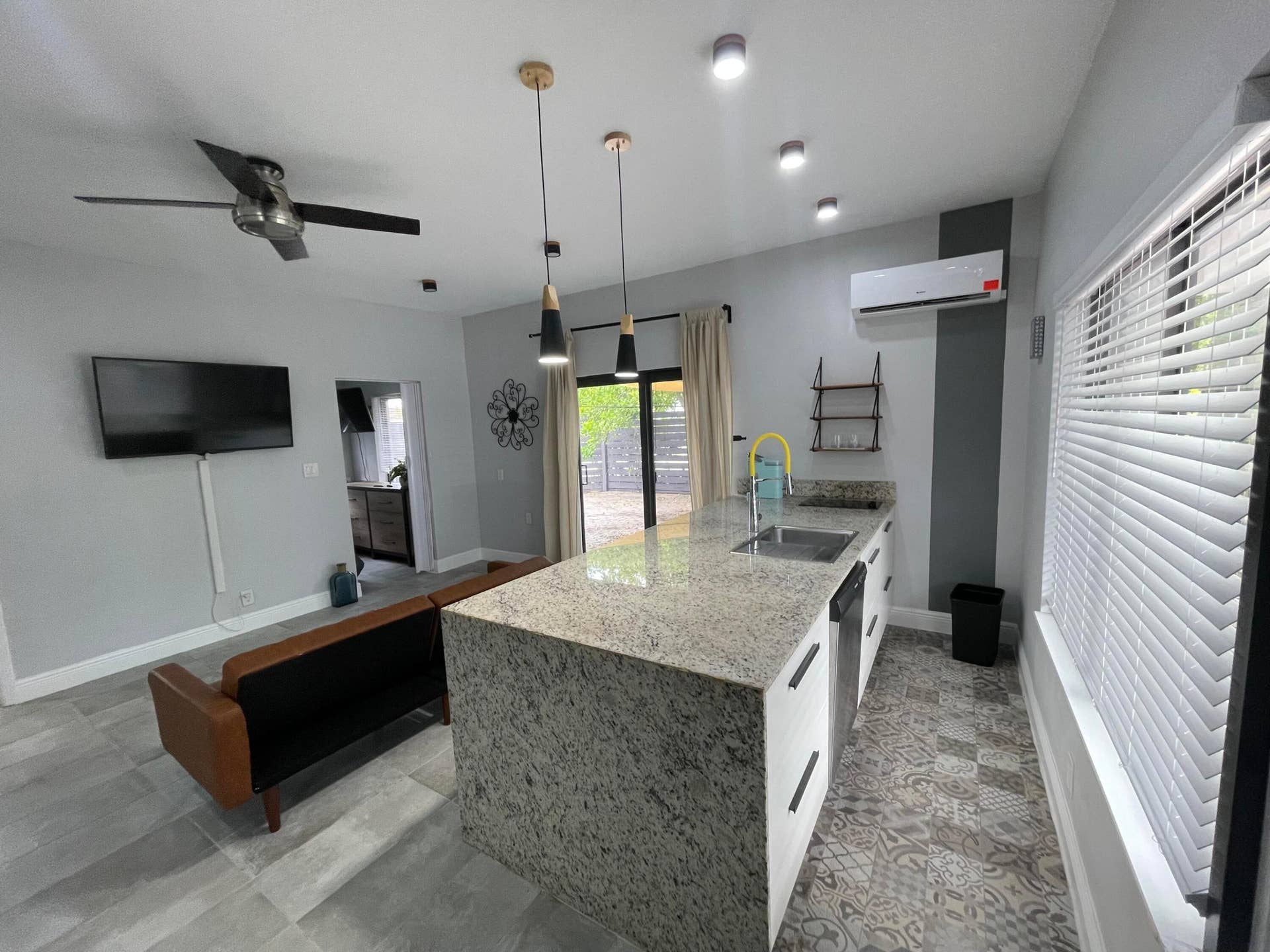 824 NE 4TH Street, #1, Fort Lauderdale, FL 33301 IMG_3578