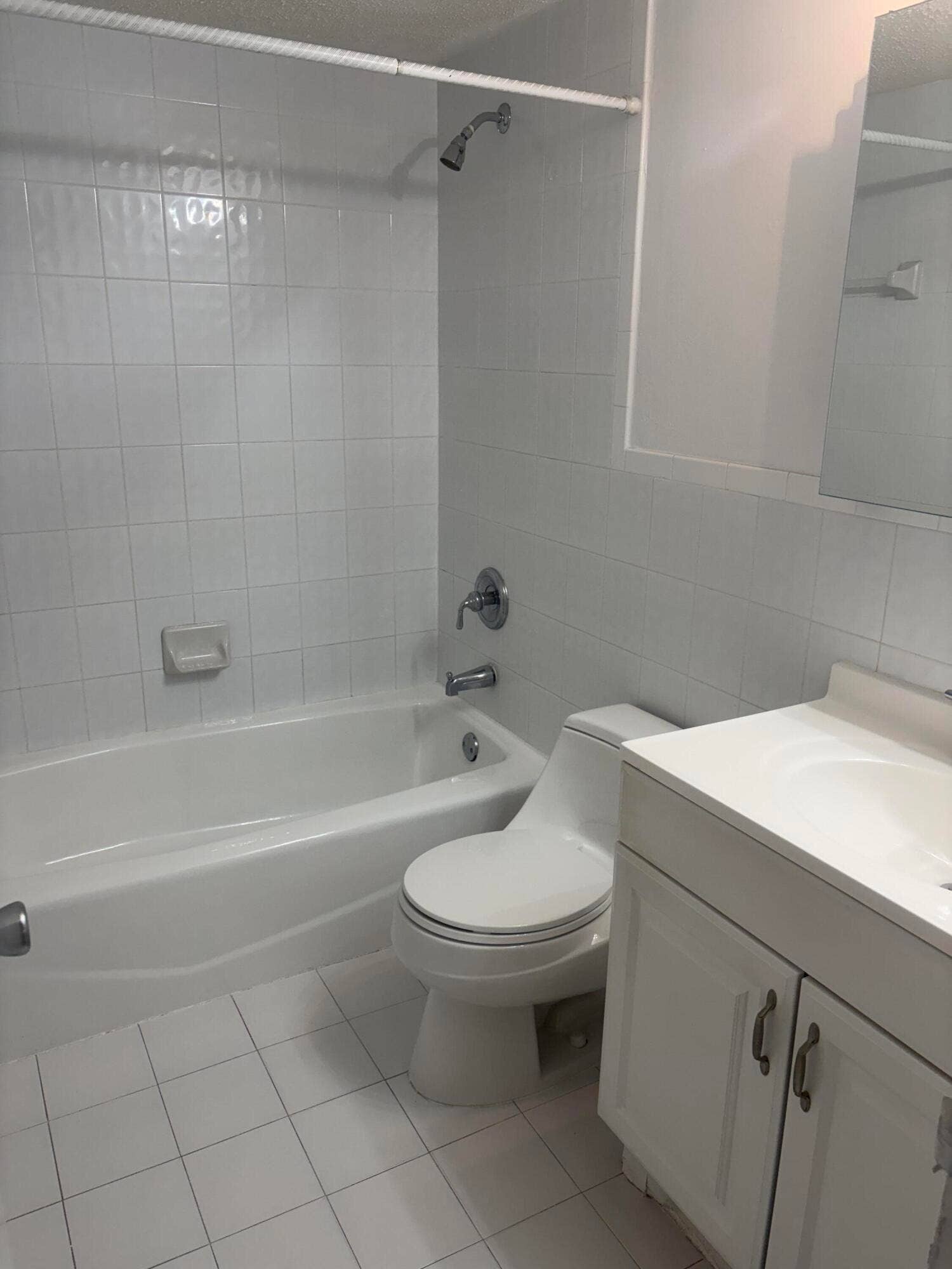 2400 NE 33rd Avenue, #202, Fort Lauderdale, FL 33305 IMG_8855