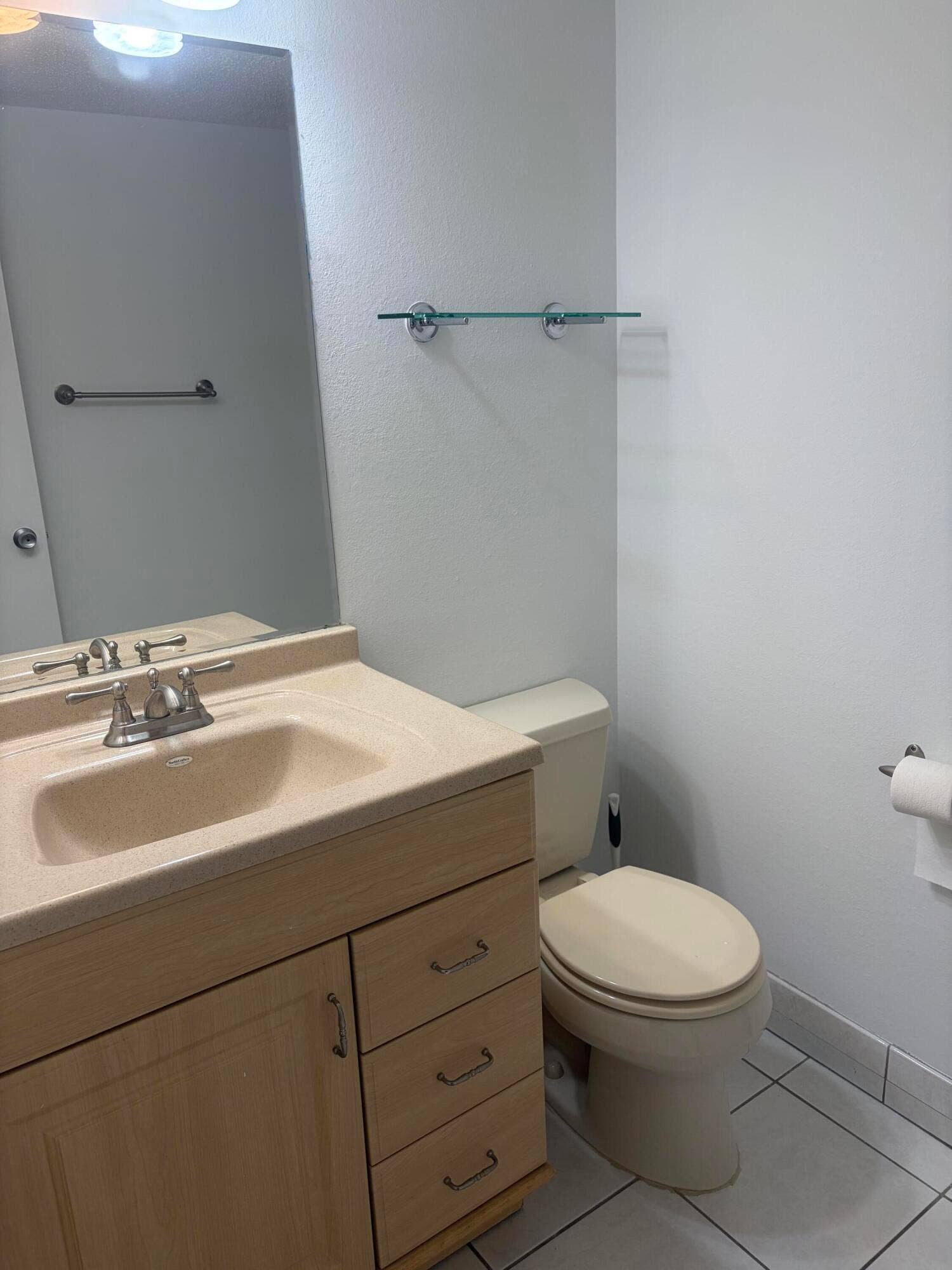 2400 NE 33rd Avenue, #202, Fort Lauderdale, FL 33305 IMG_8869