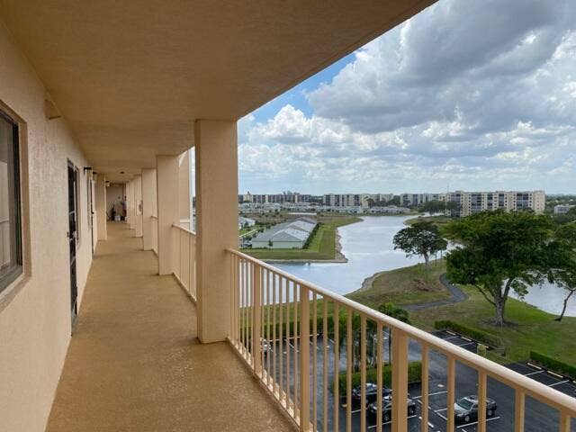 7076 Huntington Lane, #805, Delray Beach, Delray Beach, FL 33446 IMG-5063