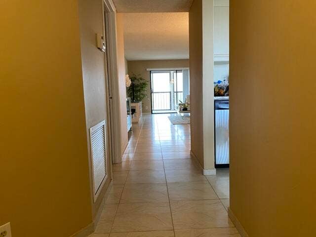 7076 Huntington Lane, #805, Delray Beach, Delray Beach, FL 33446 IMG-5070