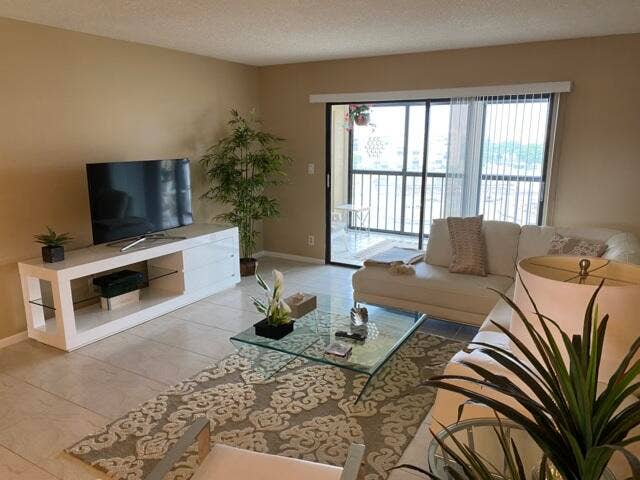 7076 Huntington Lane, #805, Delray Beach, Delray Beach, FL 33446 IMG-5076