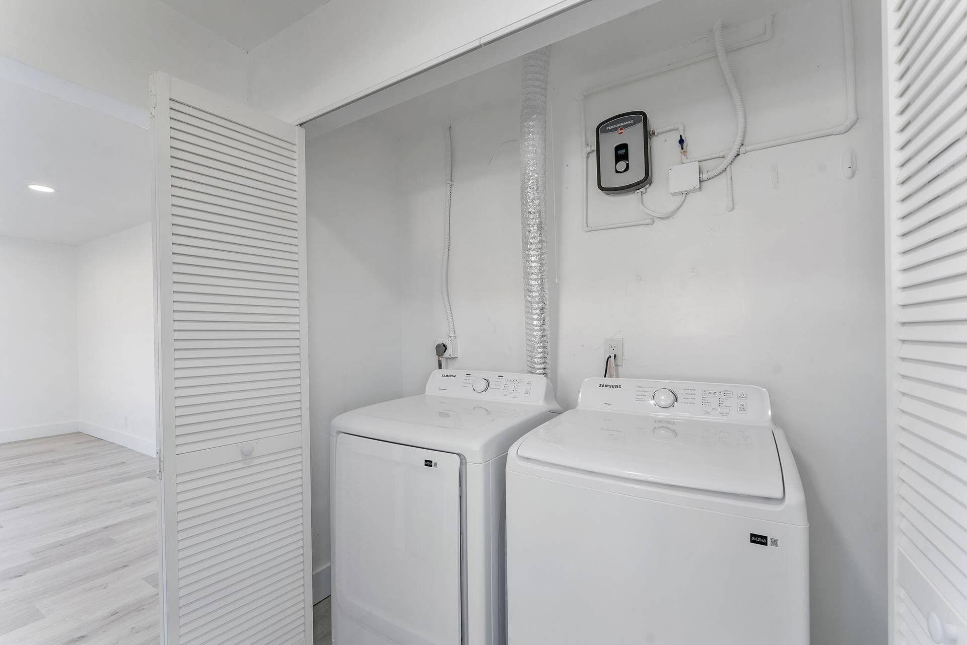 240 NW 5th Street, Deerfield Beach, FL 33441 15-web-or-mls-DSC04190
