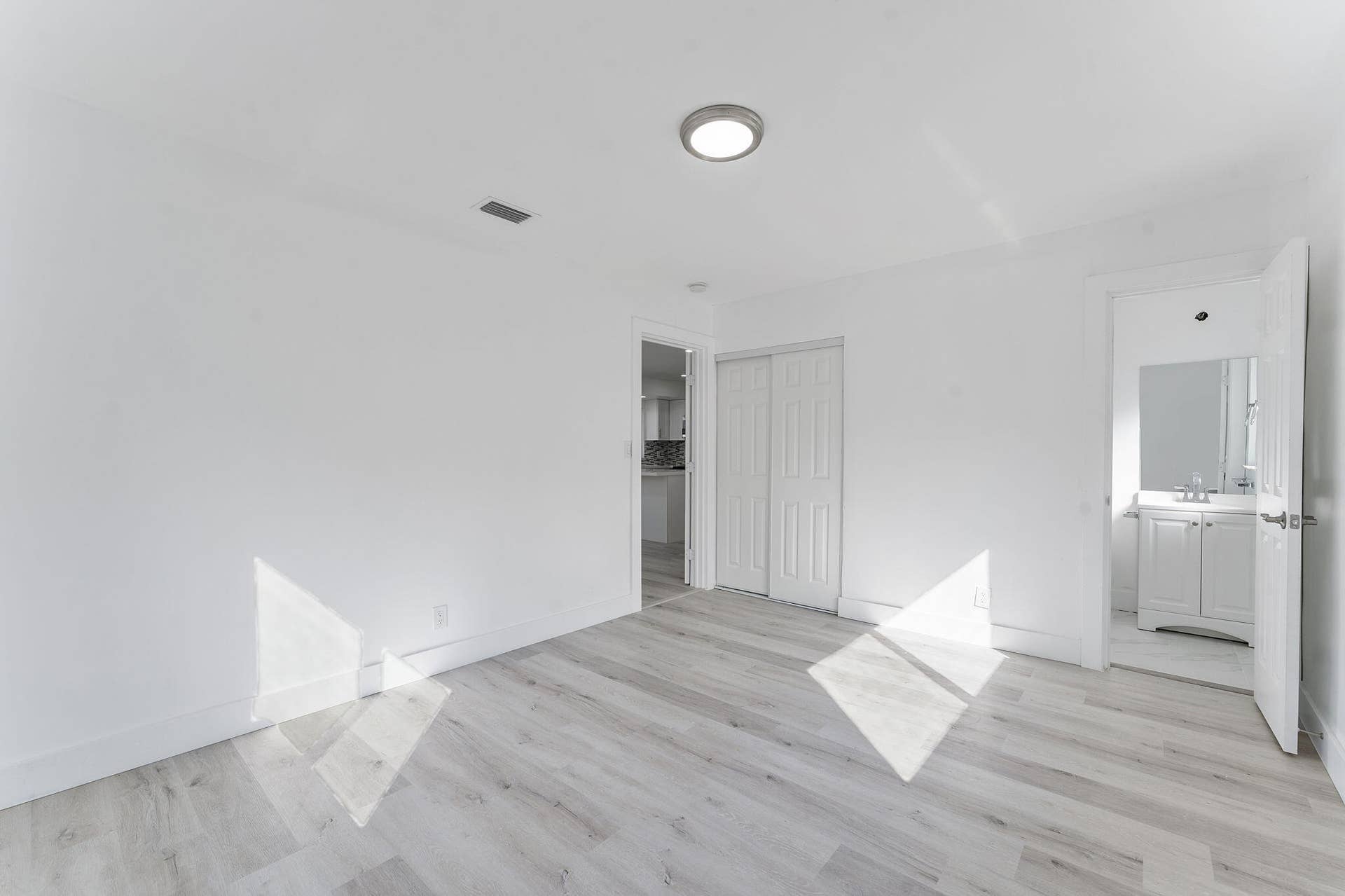 240 NW 5th Street, Deerfield Beach, FL 33441 20-web-or-mls-DSC04215