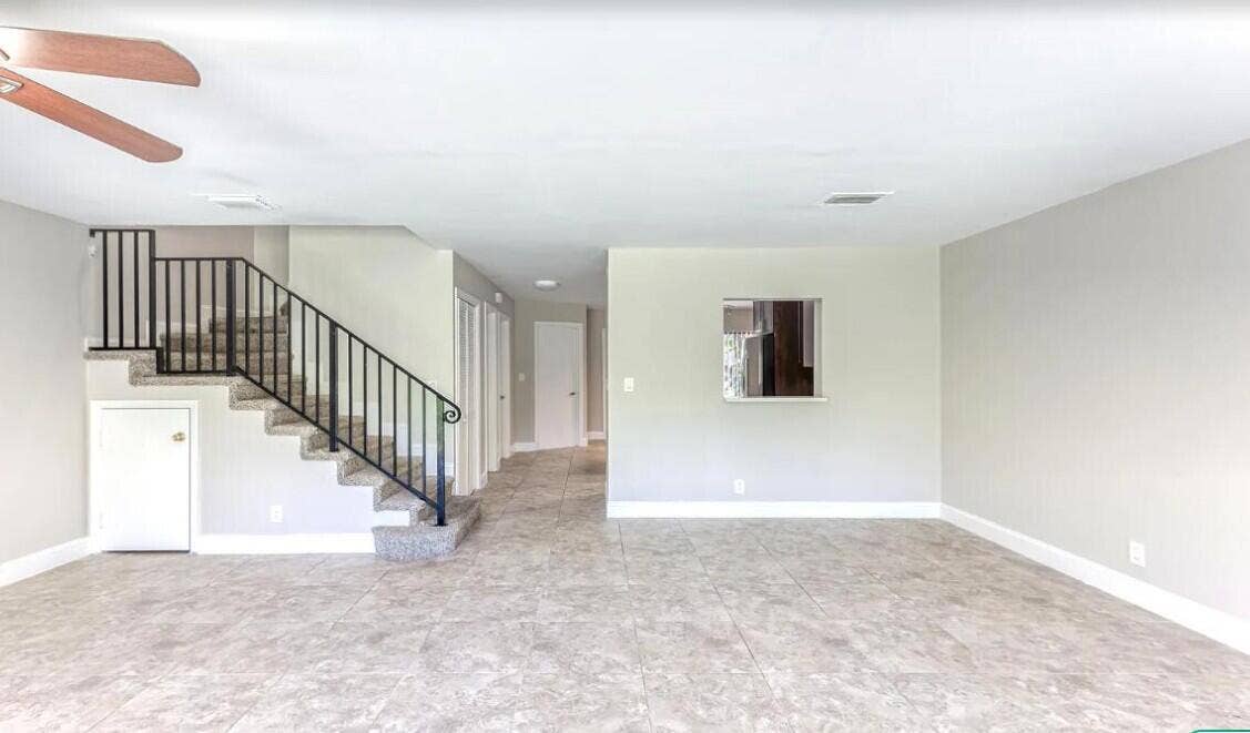 660 Coventry Street, #3, Boca Raton, FL 33487 663-4