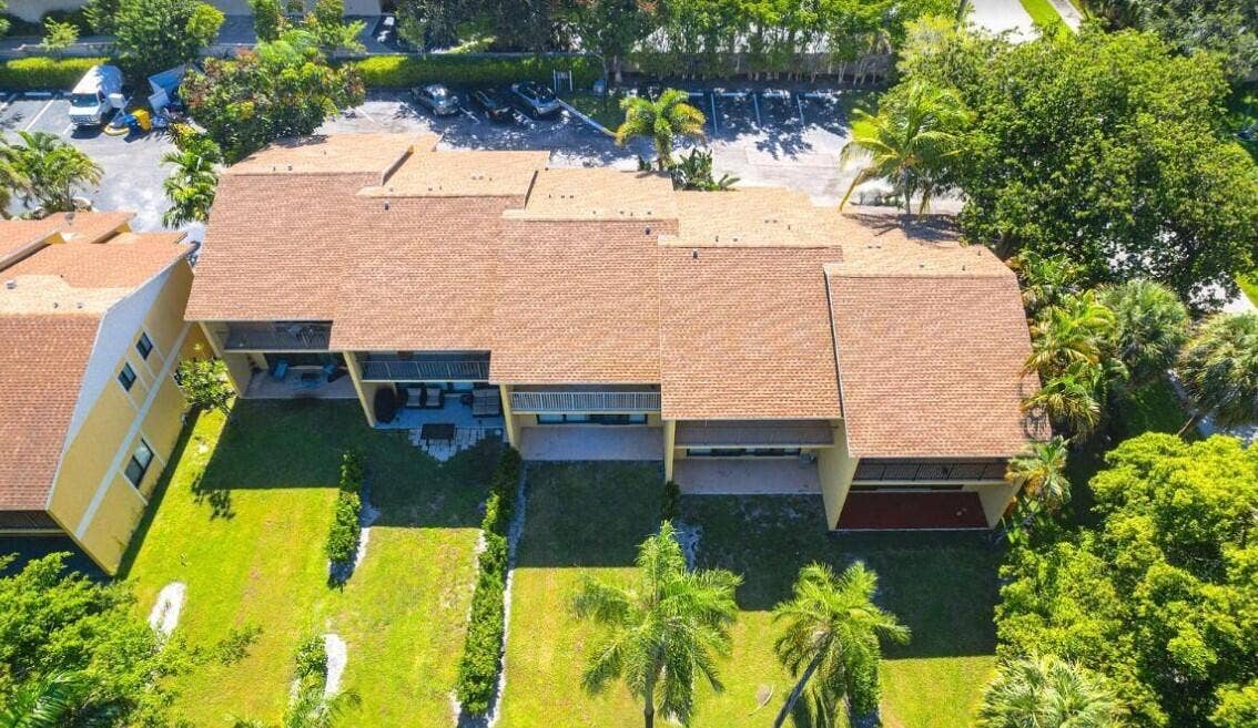 660 Coventry Street, #3, Boca Raton, FL 33487 663-1