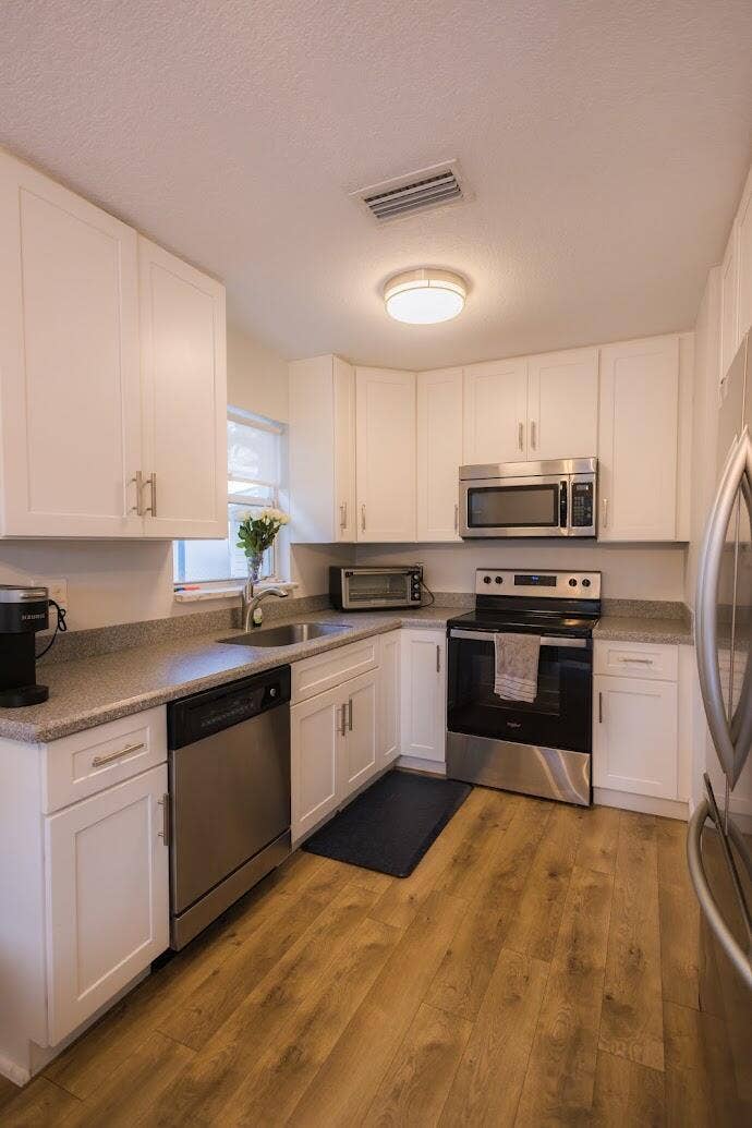 2120-2130 NE Flamingo Terrace, Jensen Beach, FL 34957 image 16 Shelby Overton