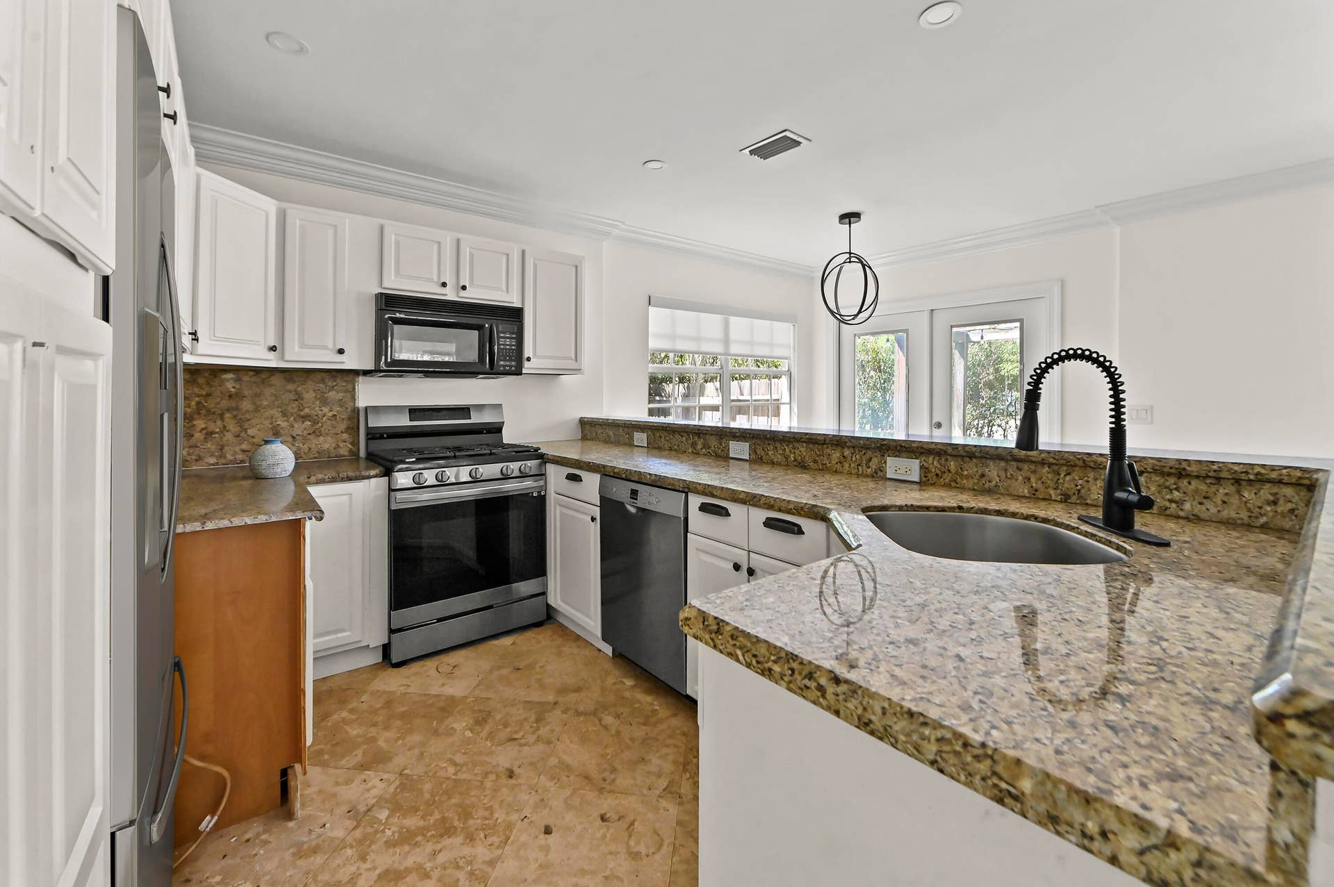 284 Lytton Court, West Palm Beach, FL 33405 09 Kitchen 01_final