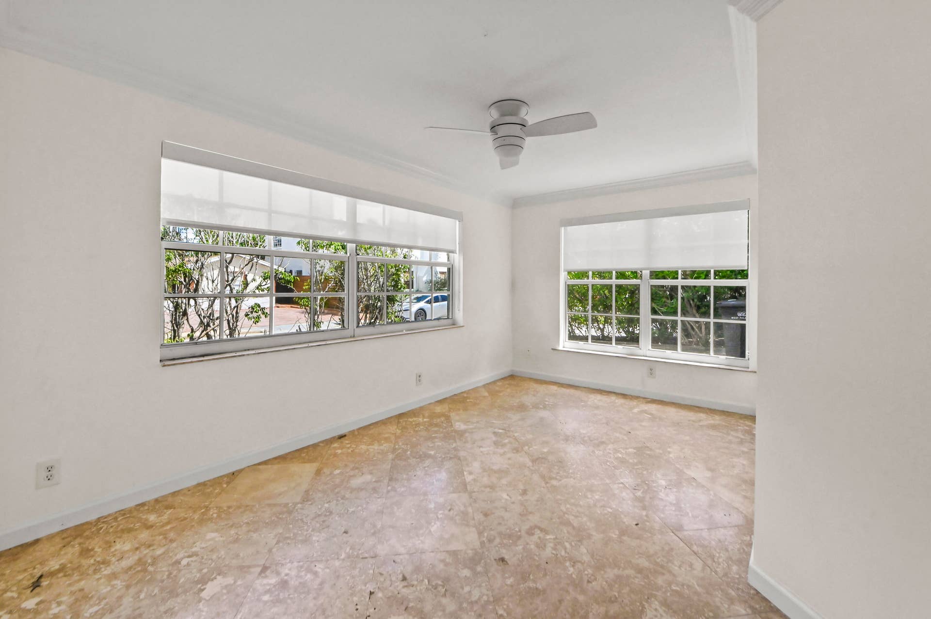 284 Lytton Court, West Palm Beach, FL 33405 16 Bedroom 01
