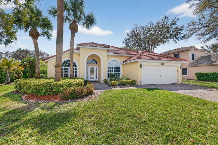 Property photo for 7423 BRUNSWICK Circle, Boynton Beach, FL