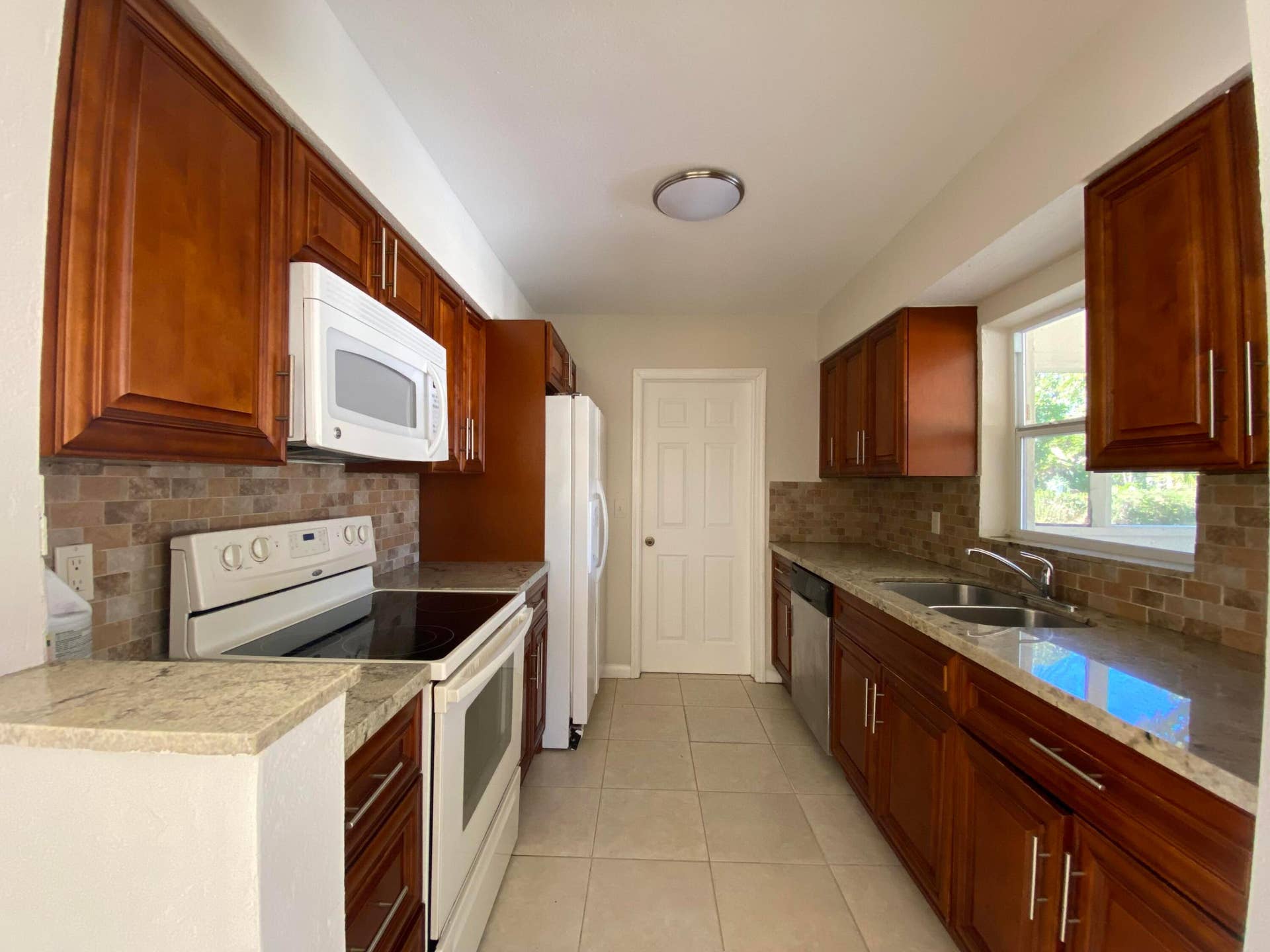 2987 Dolphin Drive, Delray Beach, FL 33445 IMG_2543
