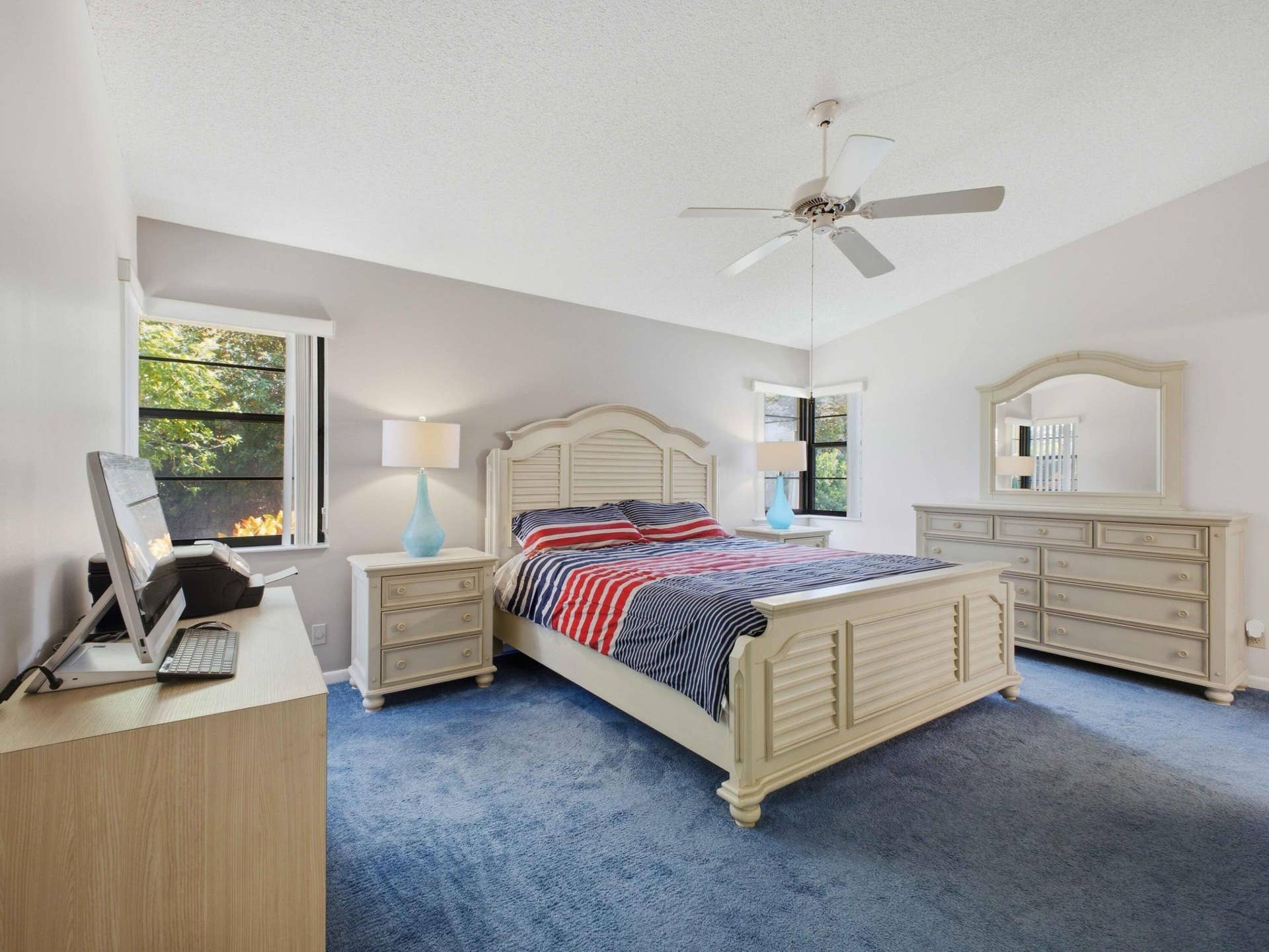 24_Primary_Bedroom