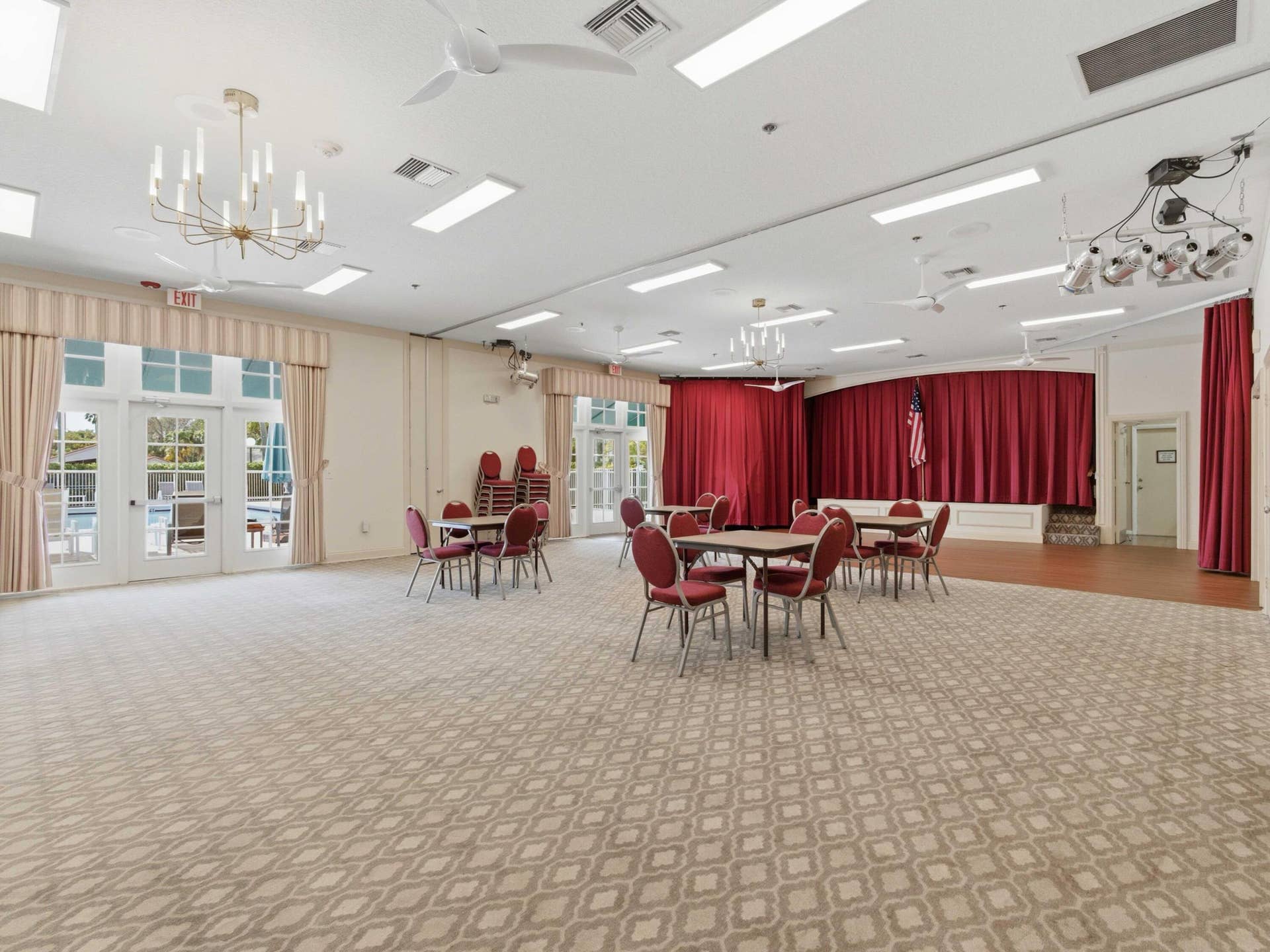 46_Clubhouse_Ballroom