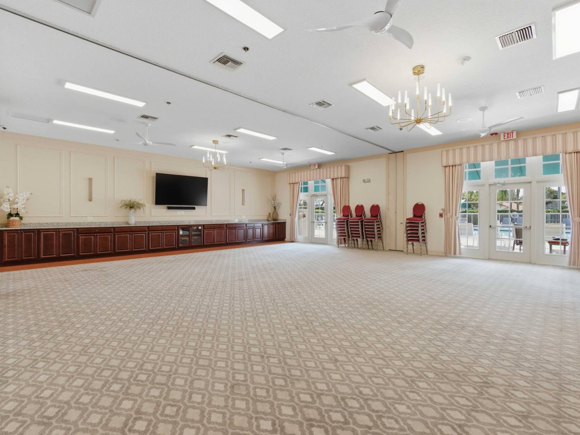 48_Clubhouse_Ballroom_