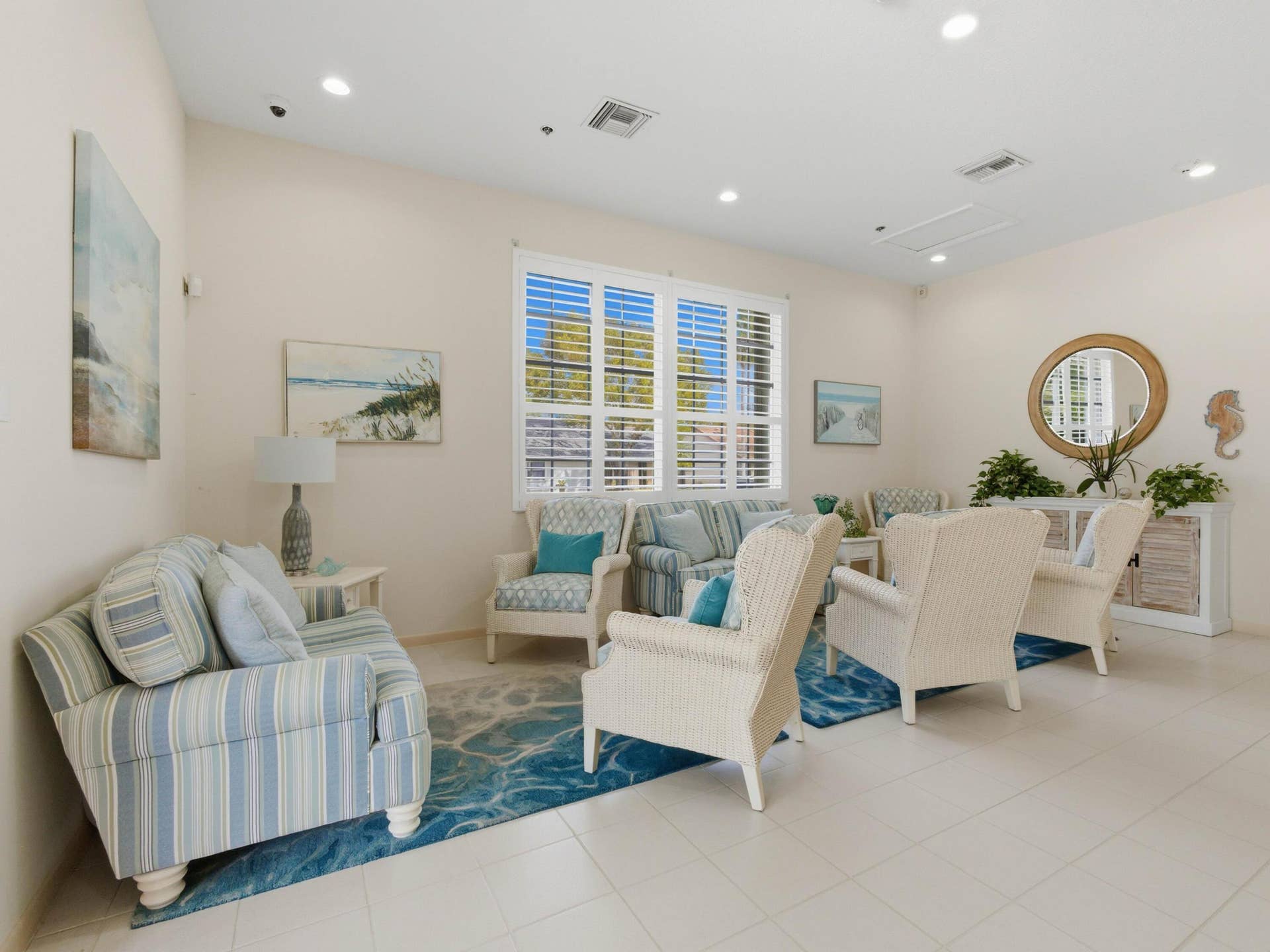40_Clubhouse_Lobby