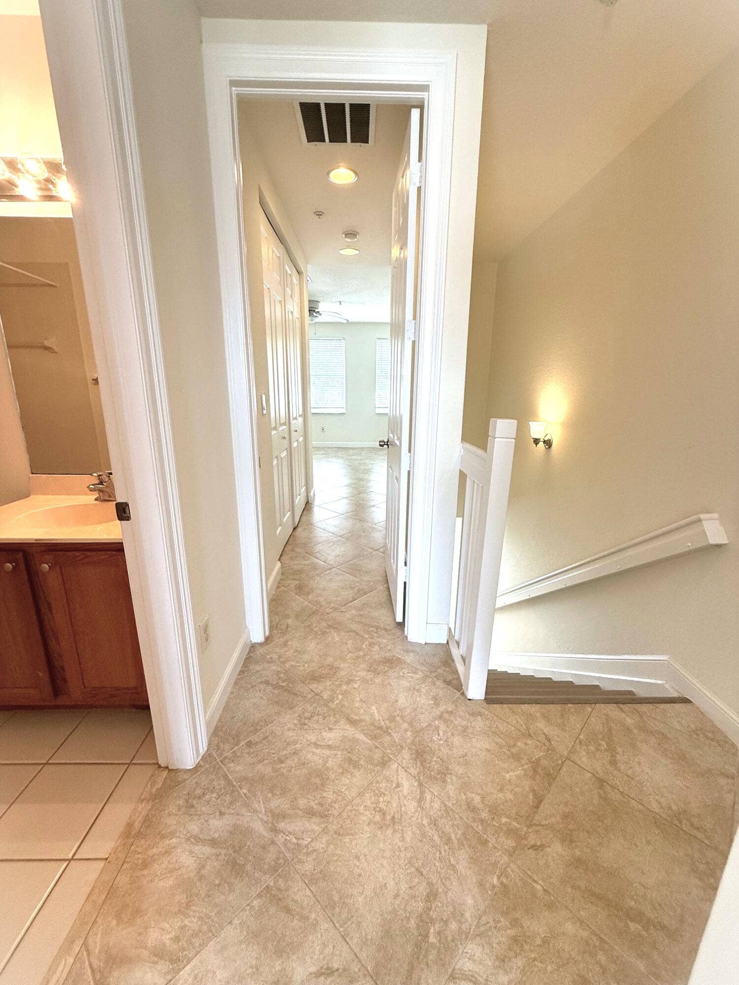 960 Millbrae Court, #4, West Palm Beach, FL 33401 hallway