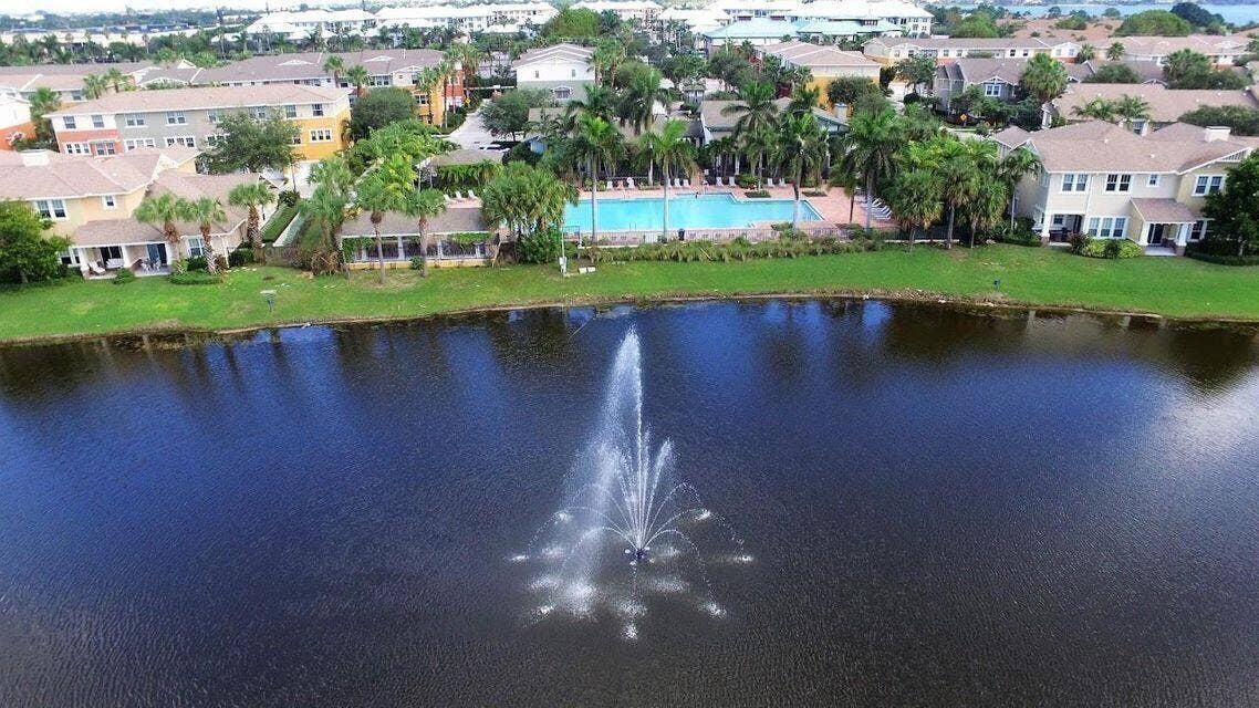 960 Millbrae Court, #4, West Palm Beach, FL 33401 fountain aerial